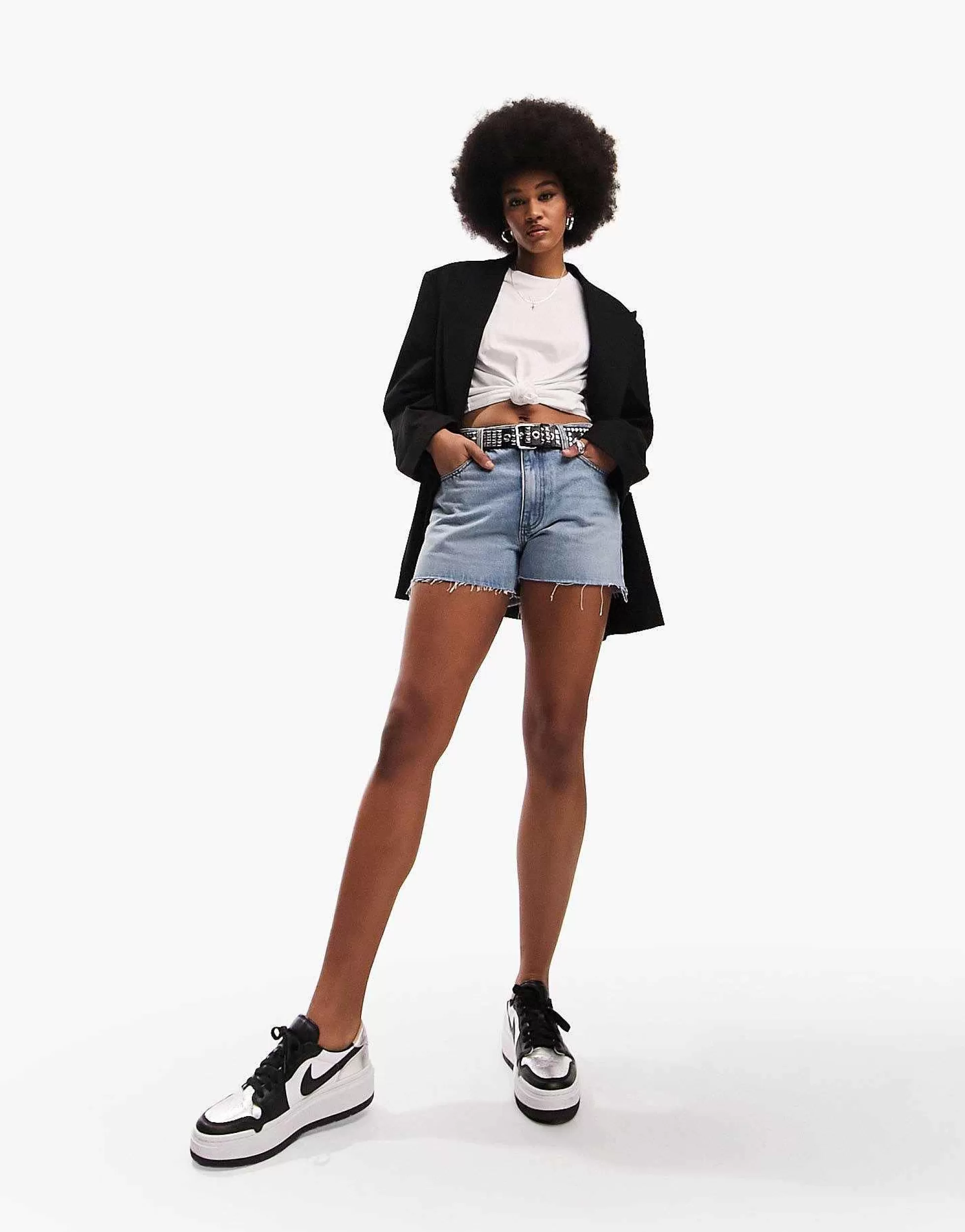 Women Tall Design Denim 'Relaxed' Short In Midwash