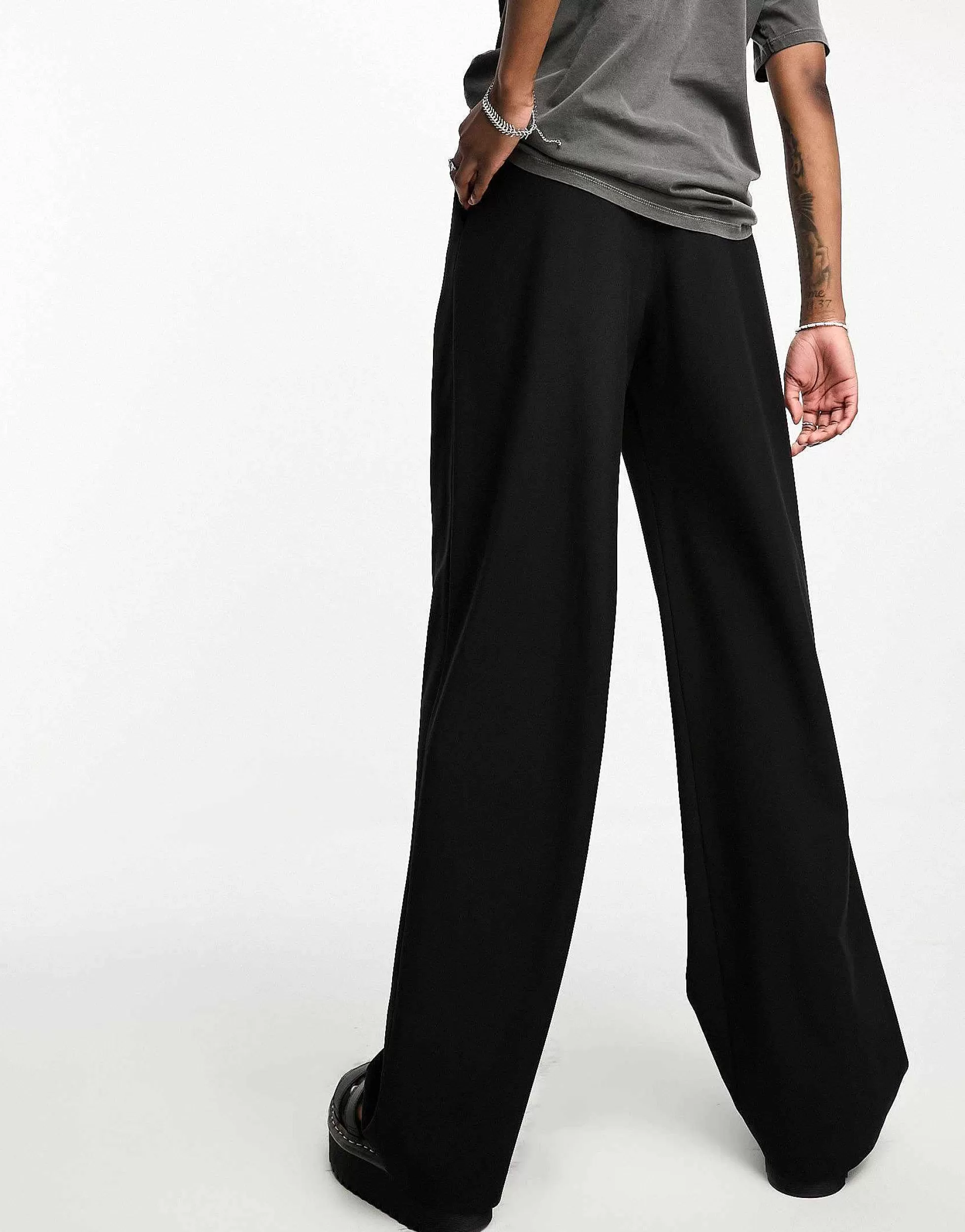 Women DESIGN Tall Wide Leg Trouser In