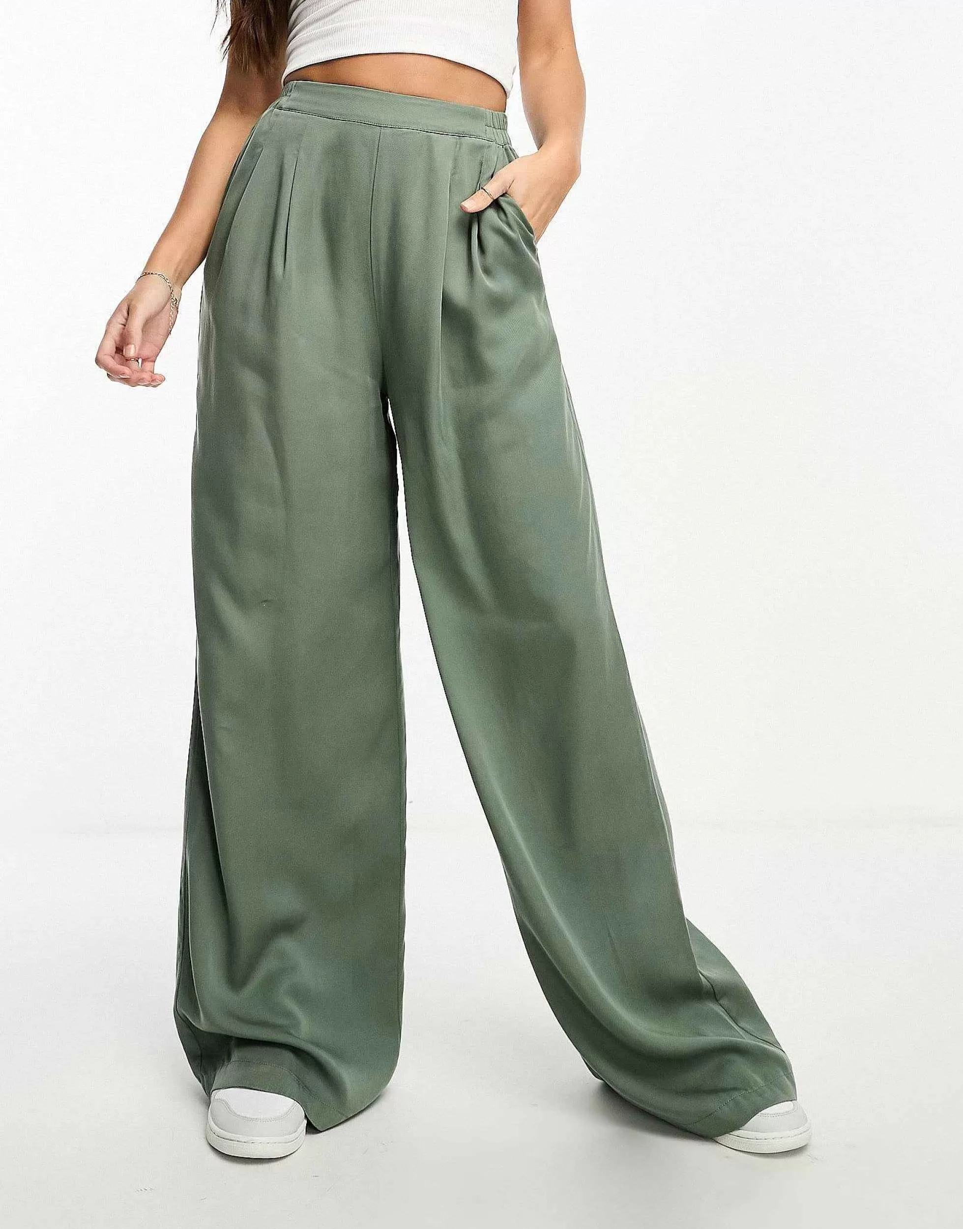 Women DESIGN Tall Wide Leg Trouser In