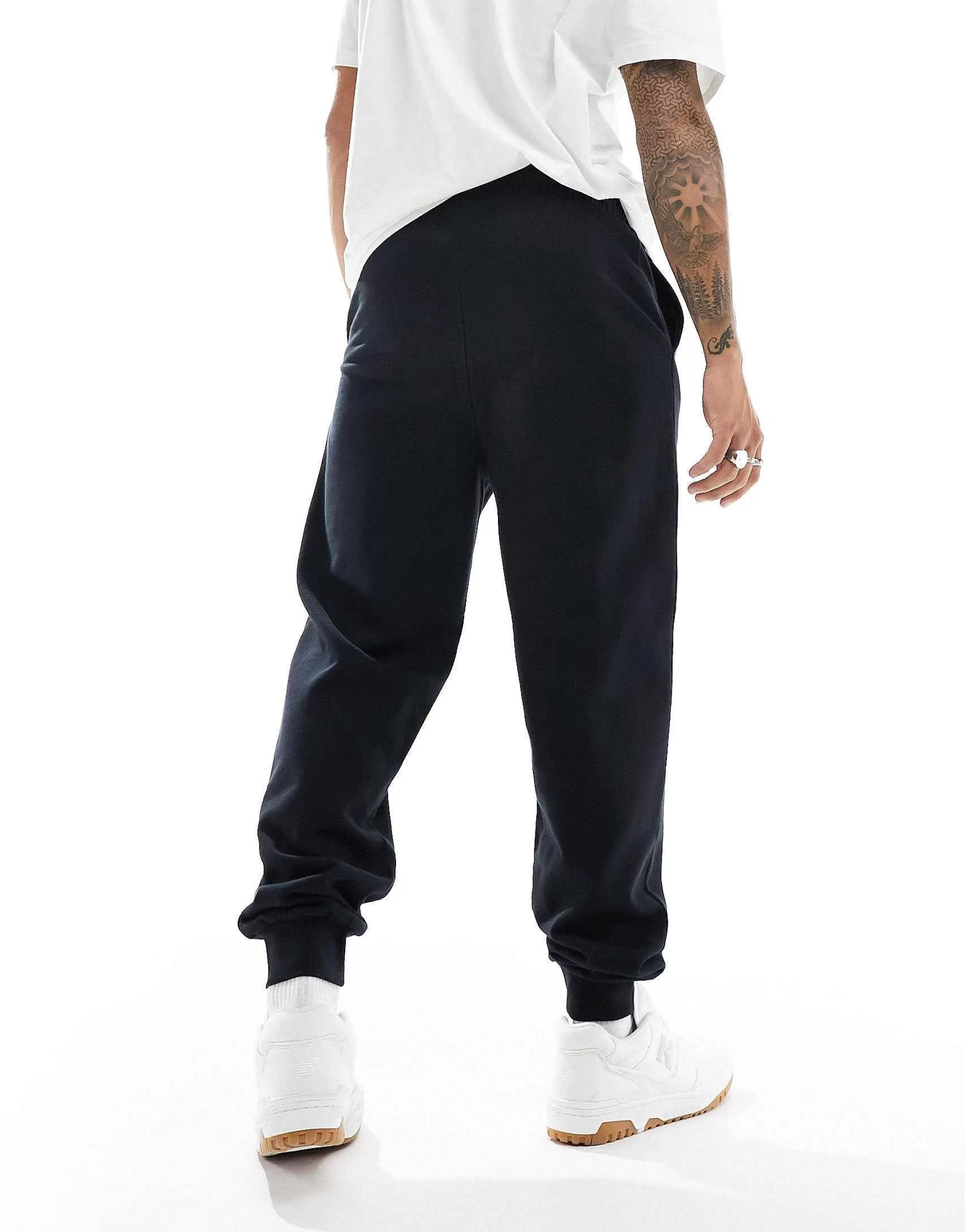 Men DESIGN Tapered Joggers In