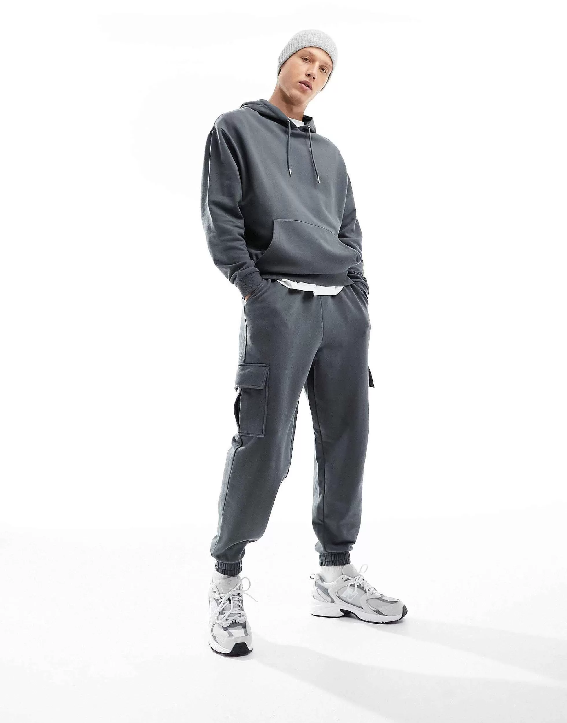 Men DESIGN Tracksuit With Oversized Hoodie And Relaxed Joggers In Charcoal