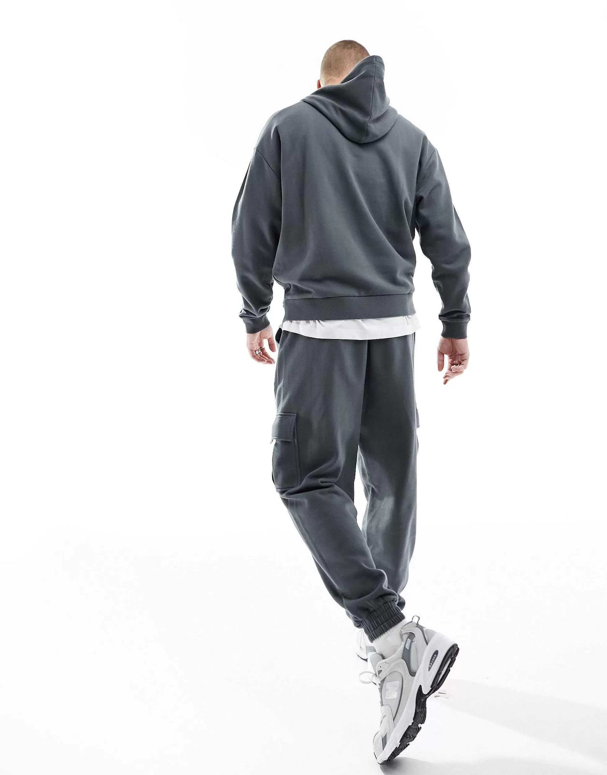 Men DESIGN Tracksuit With Oversized Hoodie And Relaxed Joggers In Charcoal