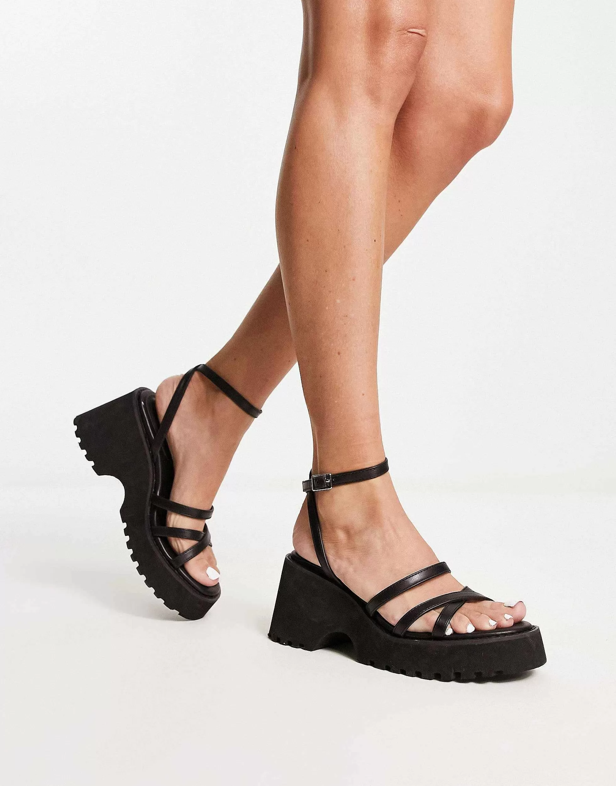 Women DESIGN Trippy Chunky Cleated Sandals In