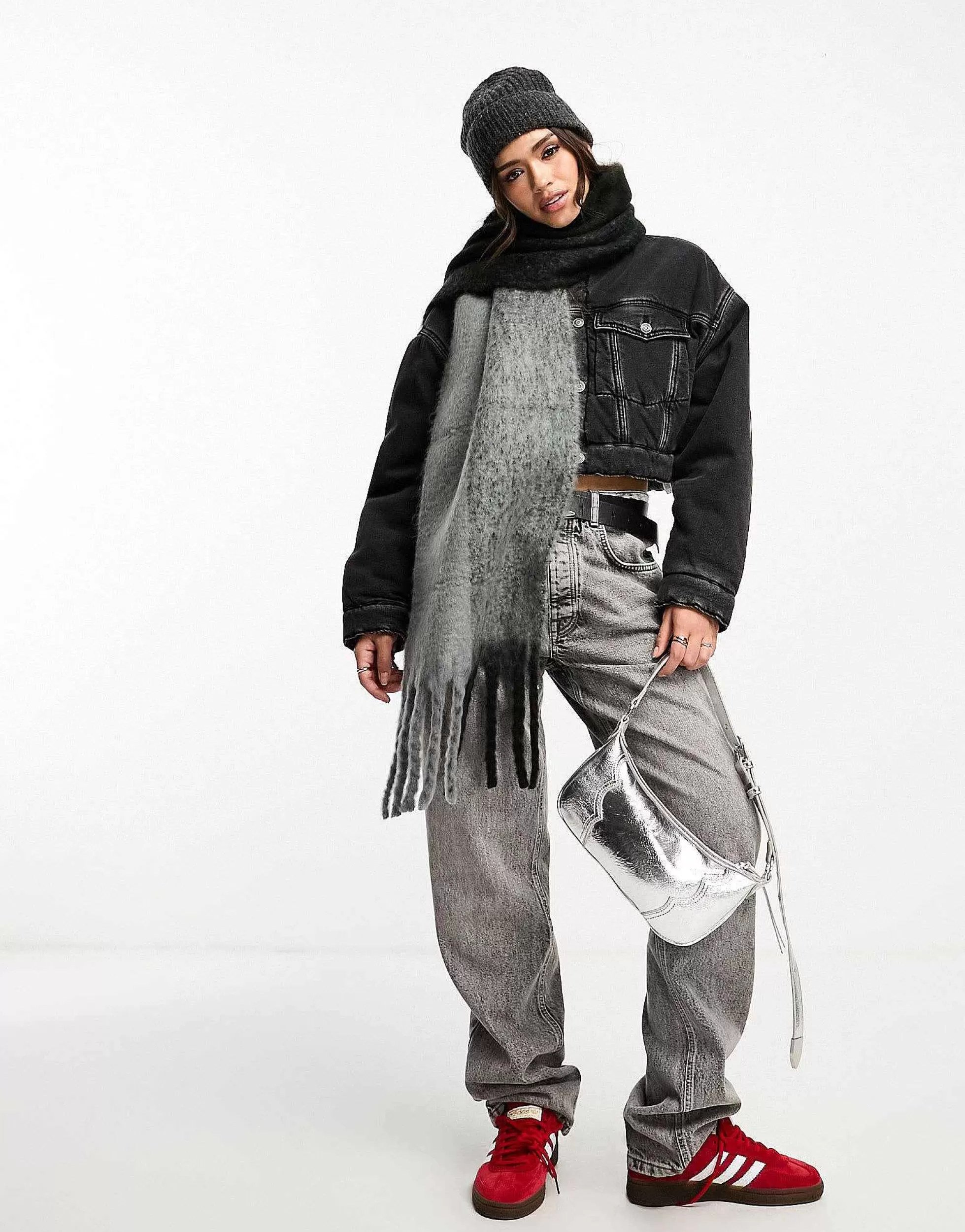 Women DESIGN Two Tone Fluffy Tassel Scarf In Grey And Black