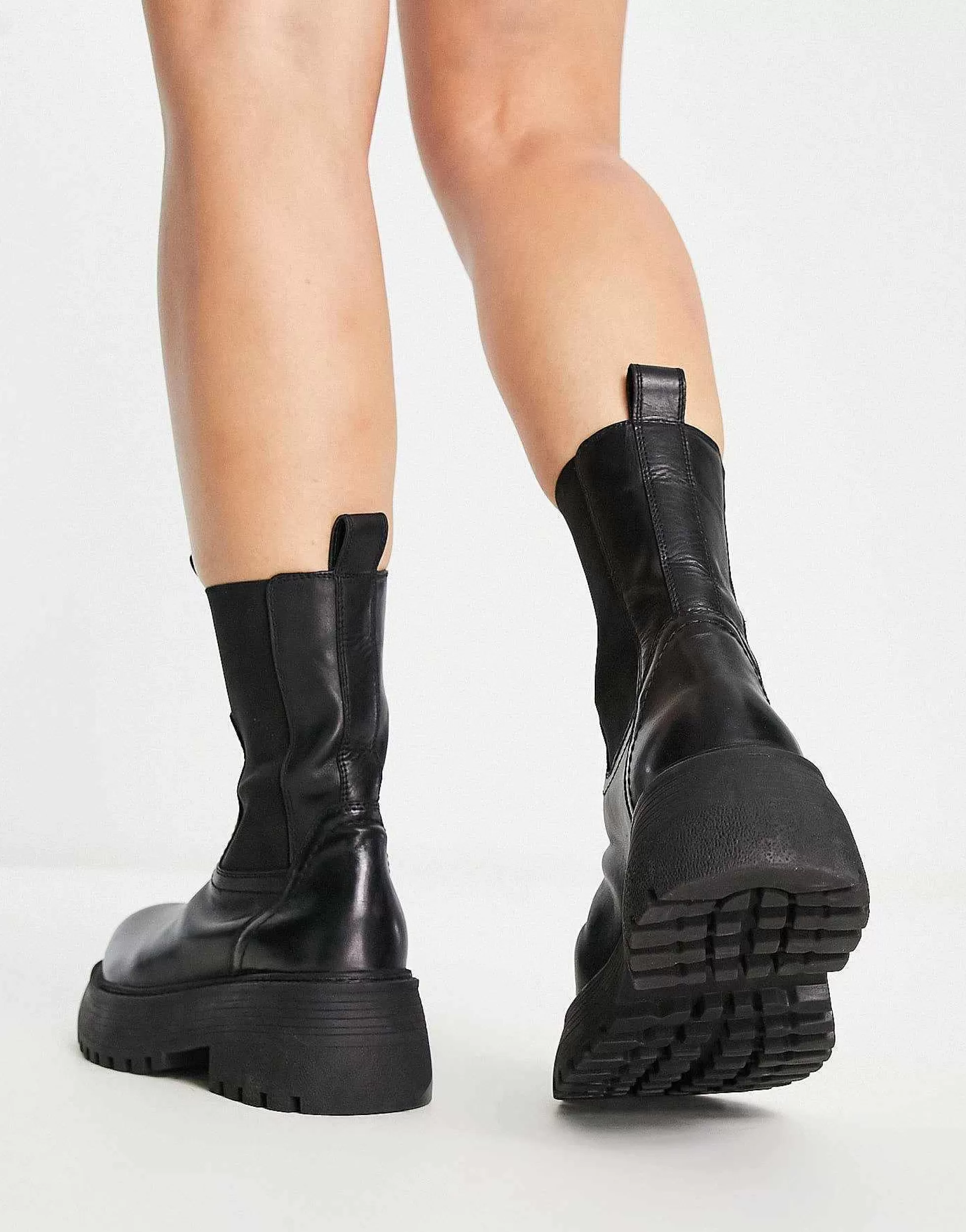 Women DESIGN Wide Fit Adelaide Leather Chelsea Boots In Black