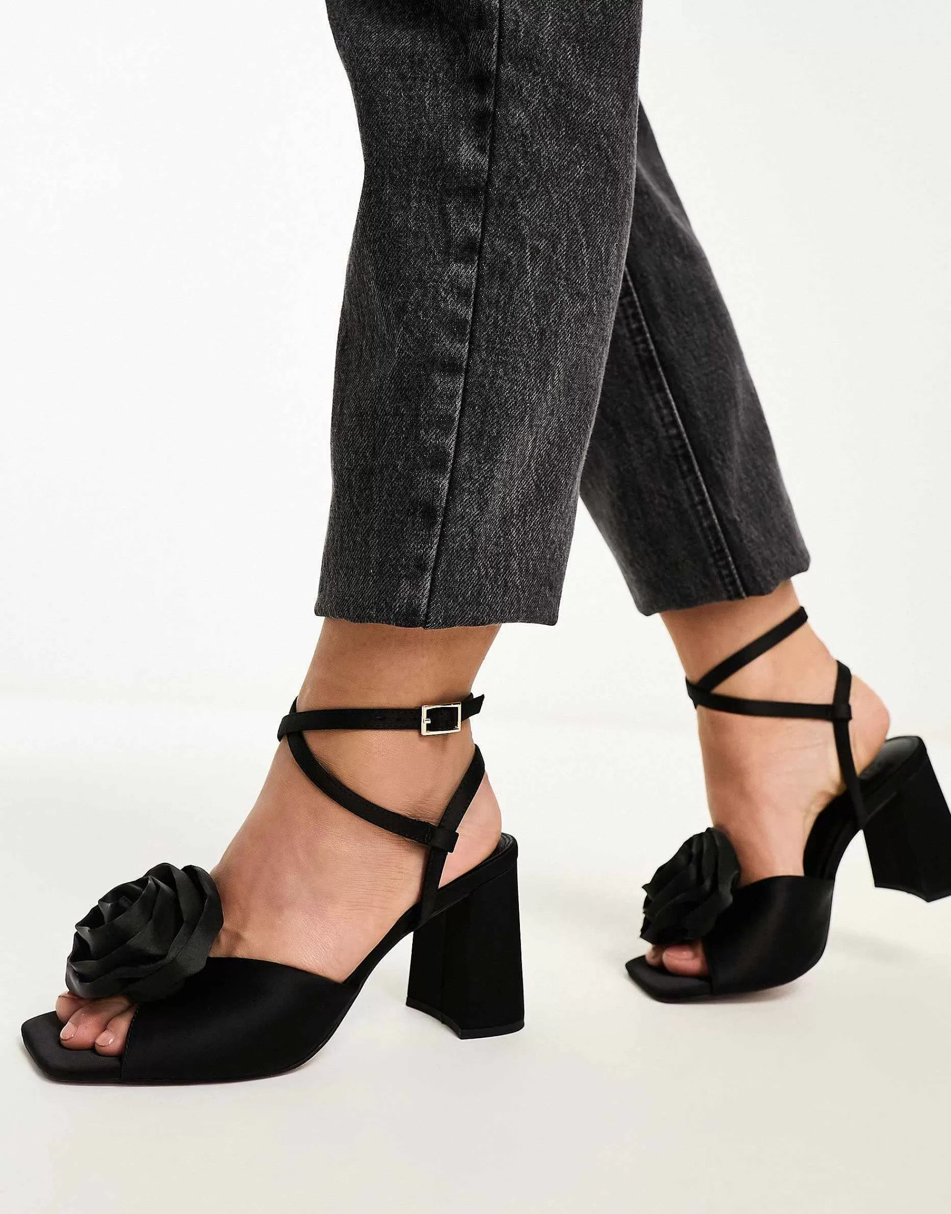 Women DESIGN Wide Fit Heather Corsage Mid Heeled Sandals In Black