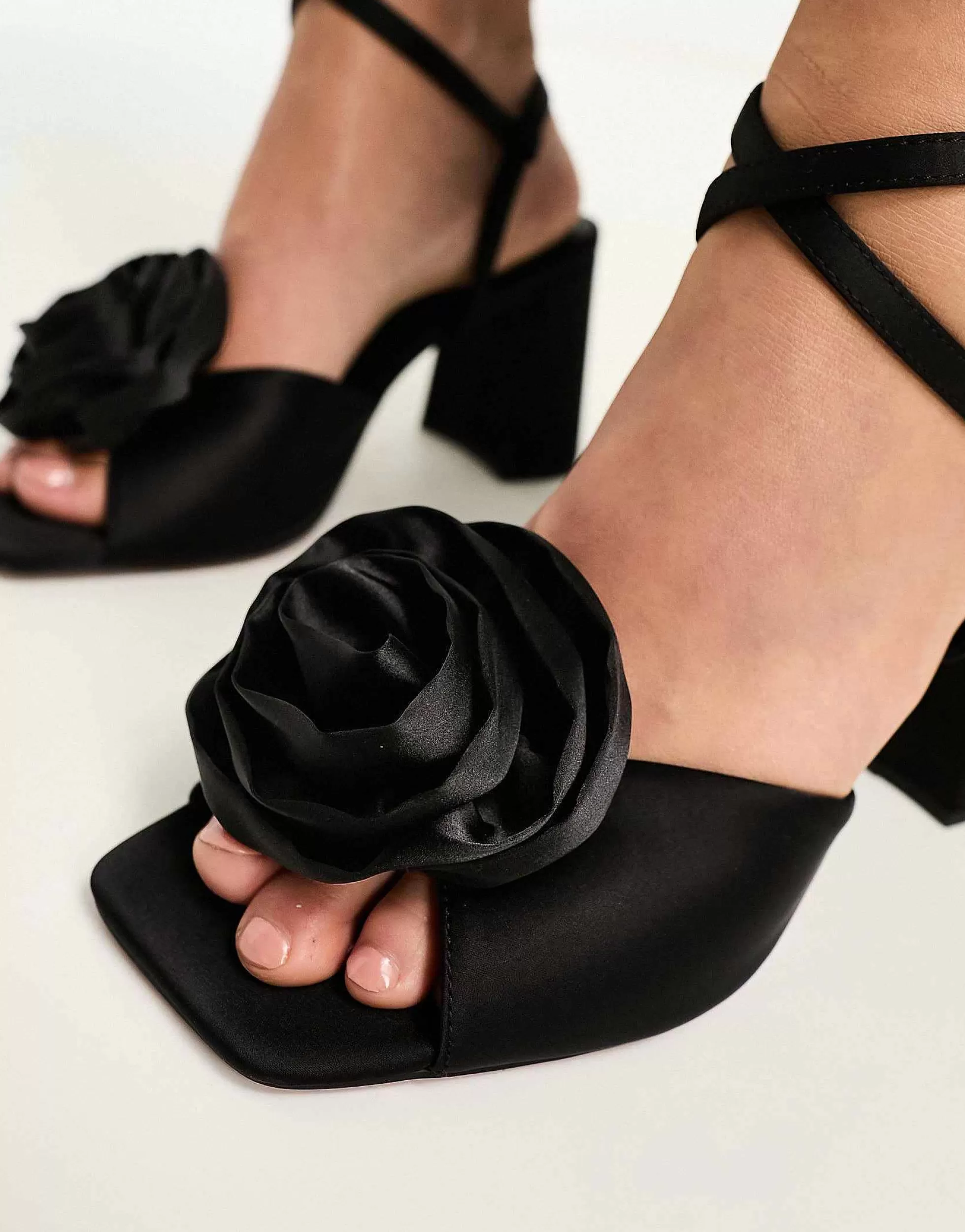 Women DESIGN Wide Fit Heather Corsage Mid Heeled Sandals In Black