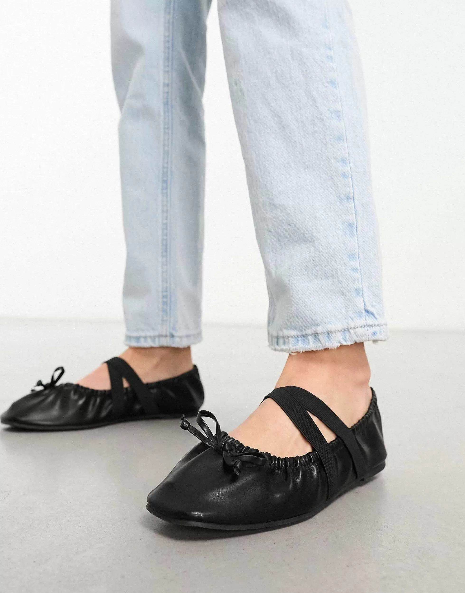Women DESIGN Wide Fit Los Angeles Ruched Ballet With Elastic Strap In Matte