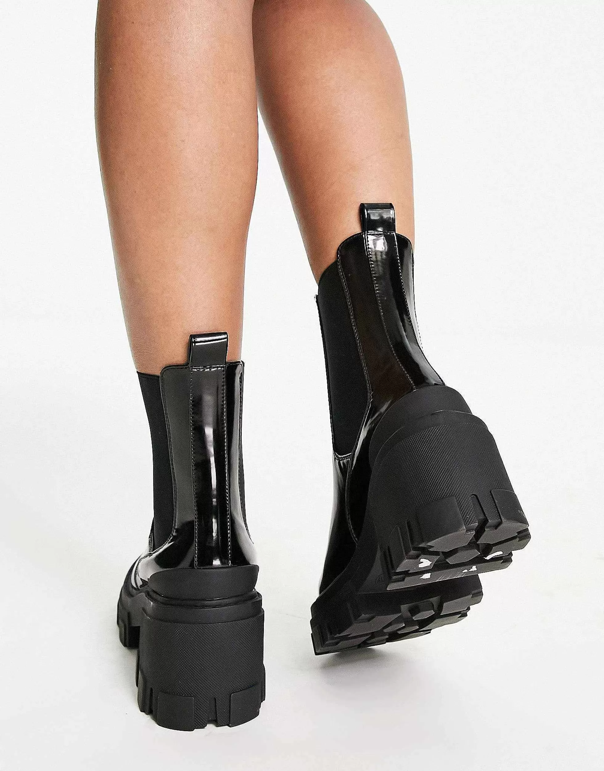 Women DESIGN Wide Fit Reality Chunky Mid-Heeled Chelsea Boots In Black