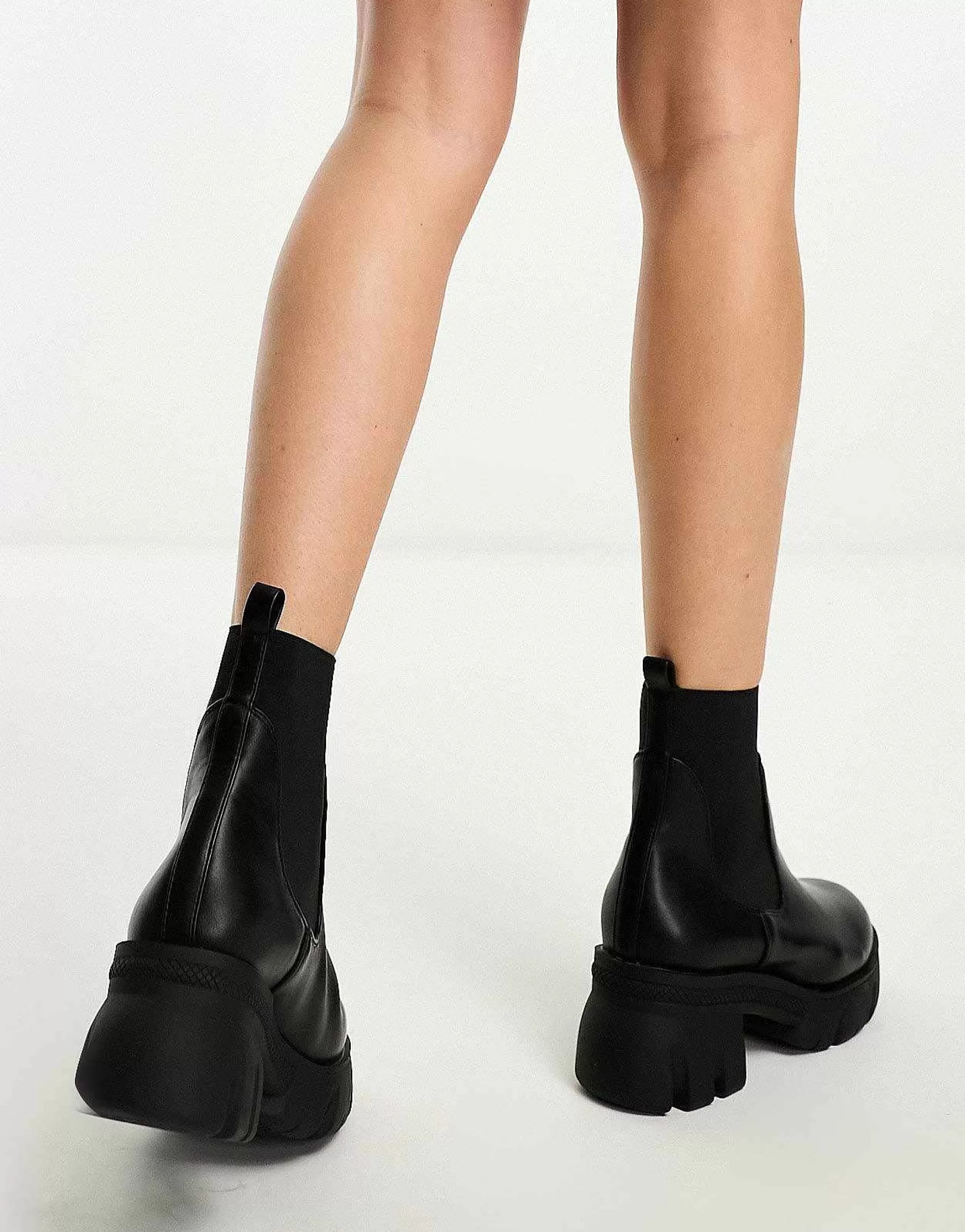 Women DESIGN Wide Fit Reed Chunky Chelsea Boots In