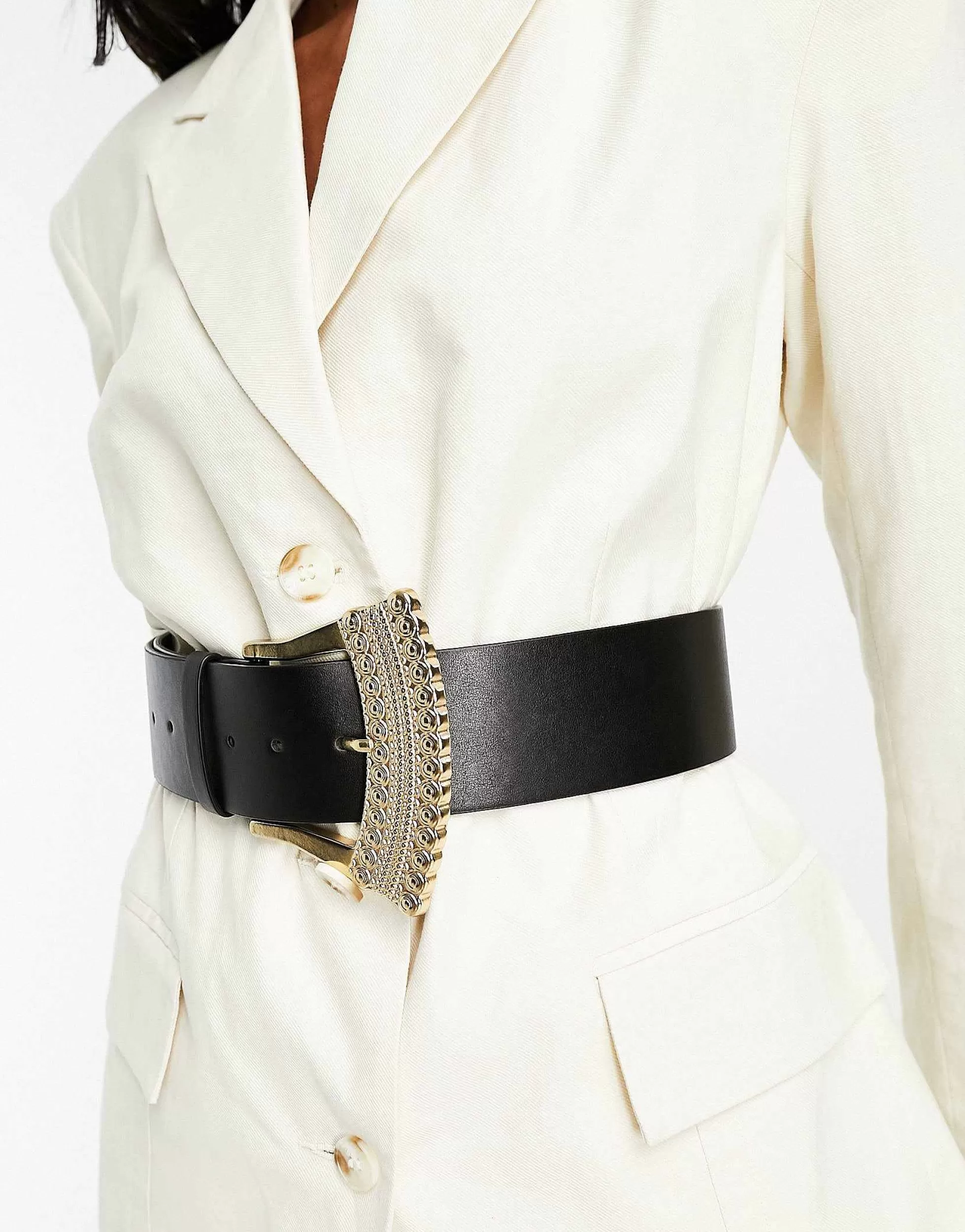 Women DESIGN Wide Waist Belt With Decorative Buckle