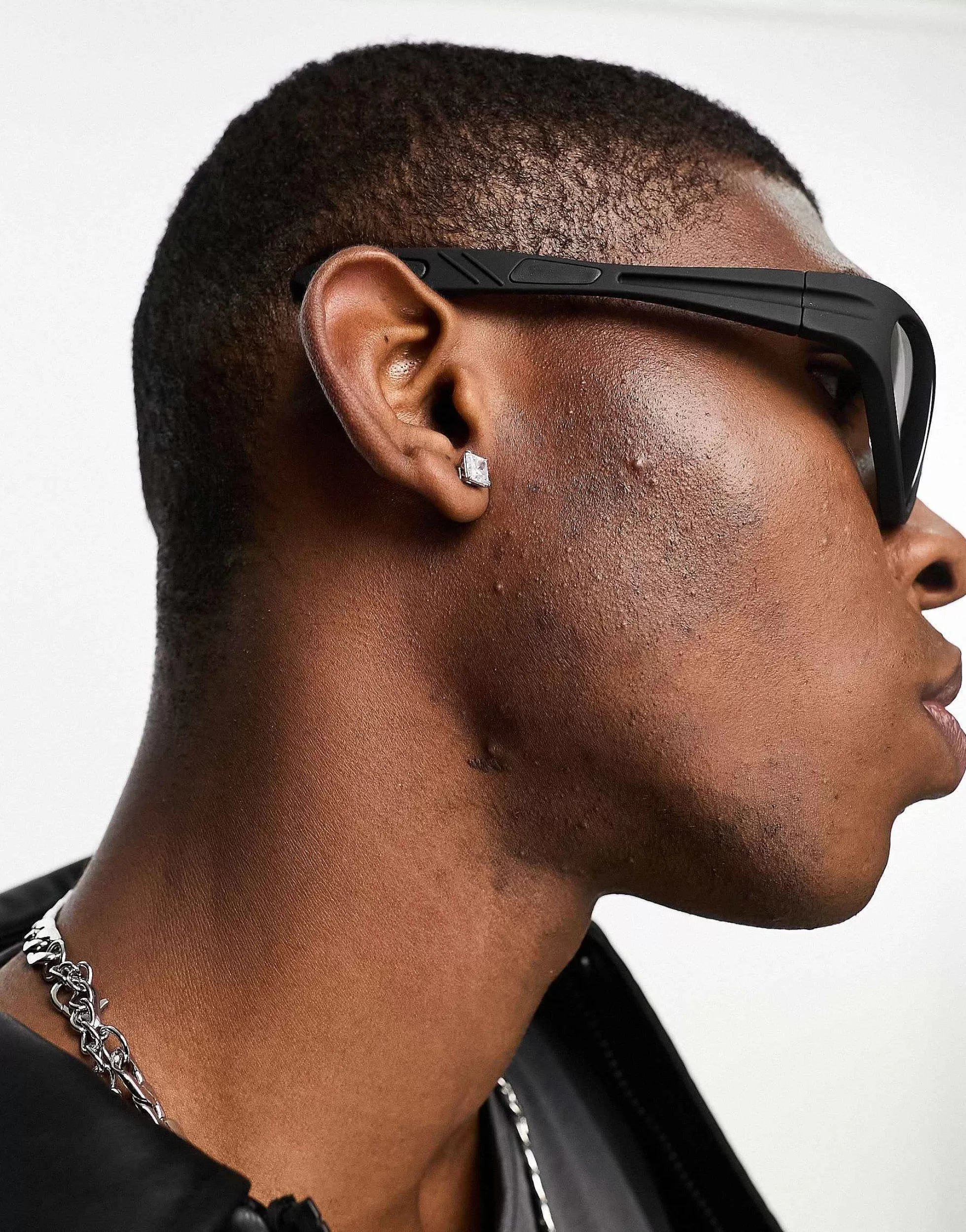 Men DESIGN Wrap Around Racer Sunglasses With Mirrored Lens In Matte