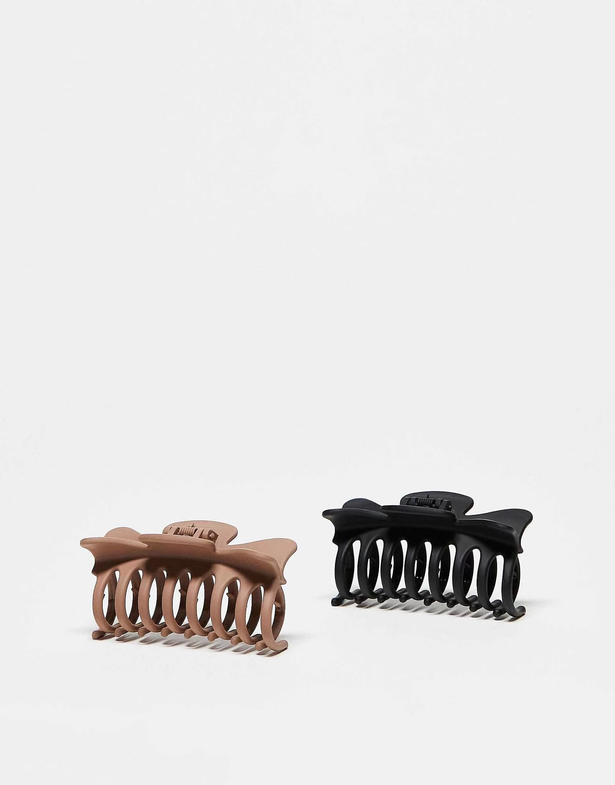 Women DesignB London Pack Of 2 Hair Claws In Black And Blush