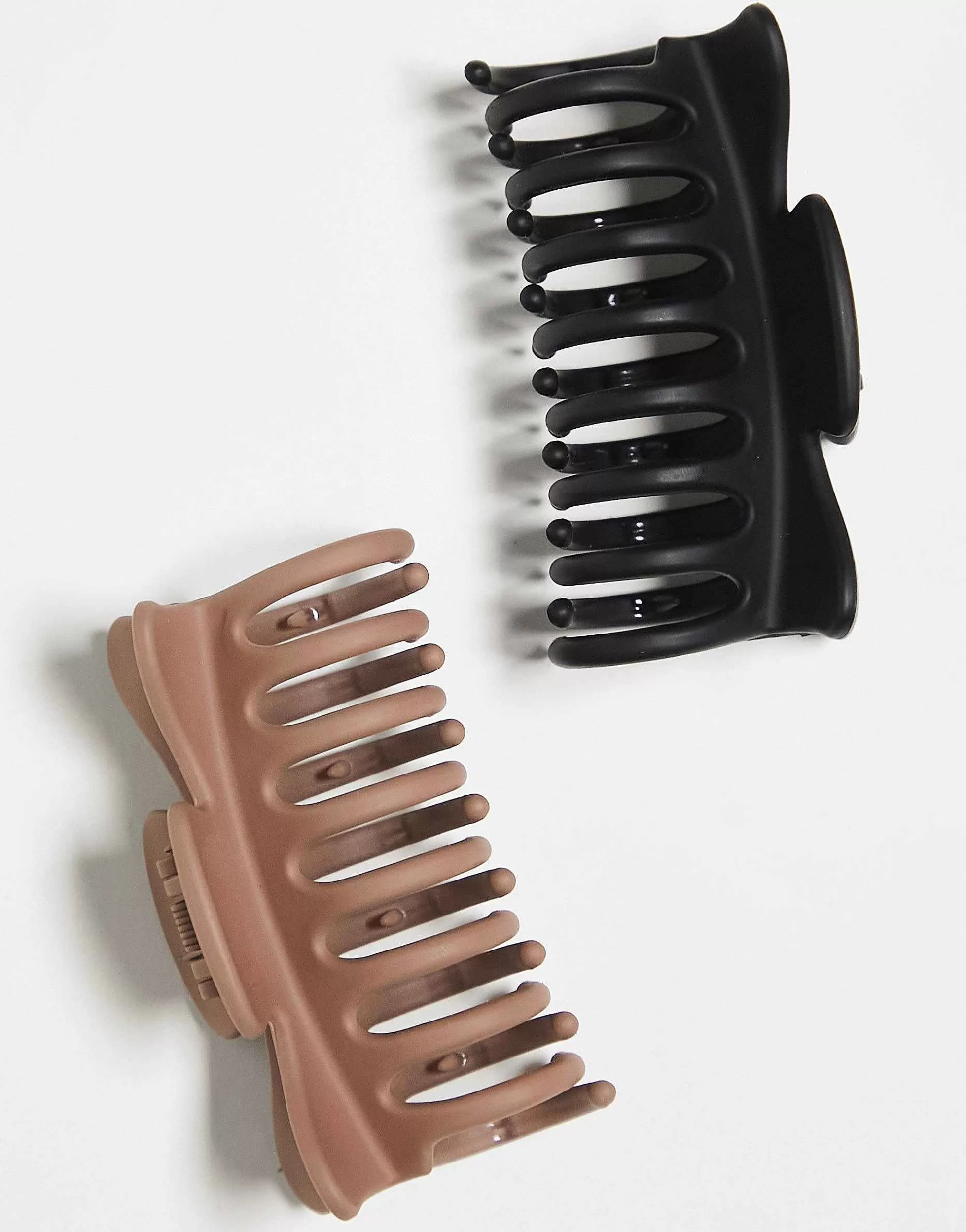 Women DesignB London Pack Of 2 Hair Claws In Black And Blush