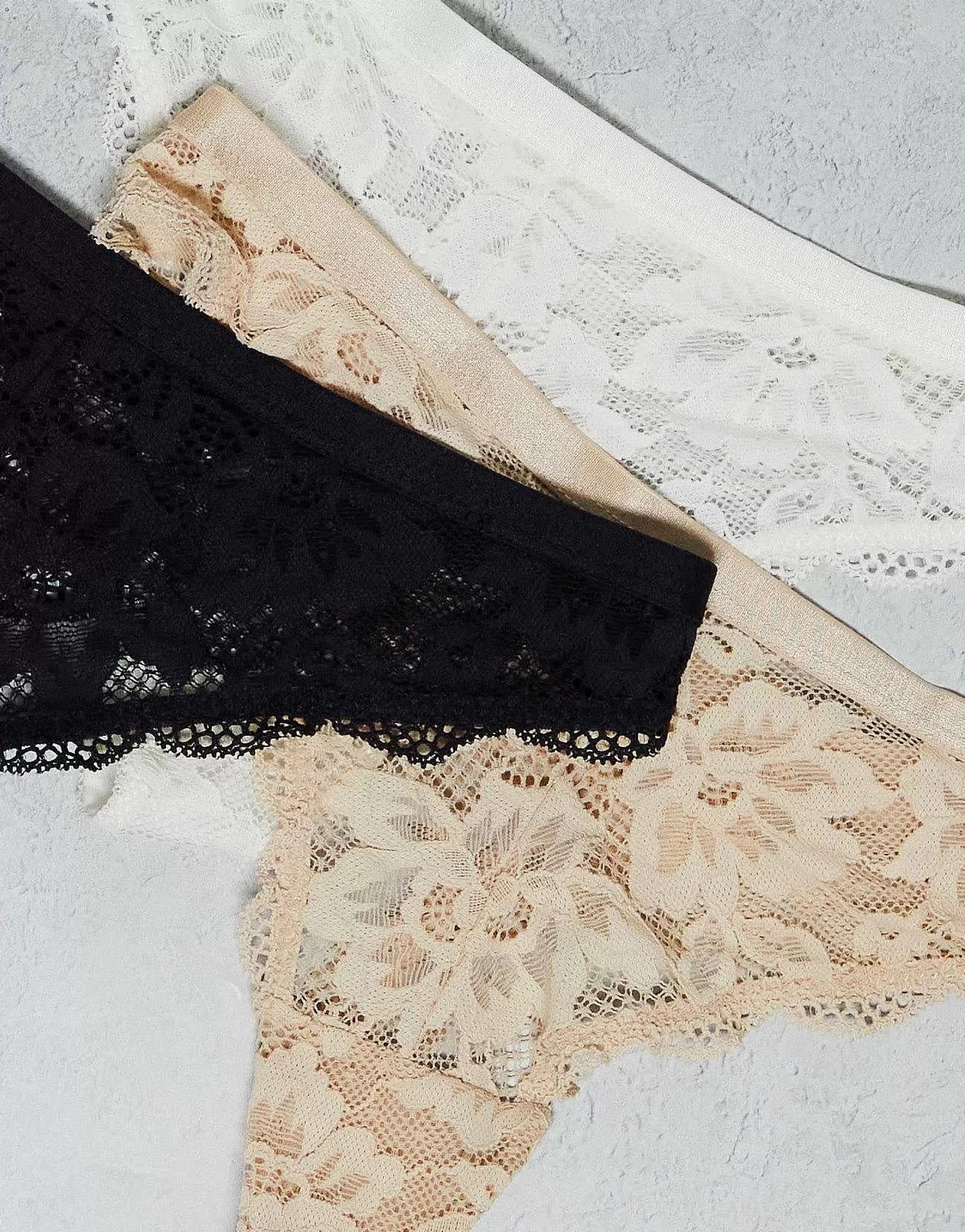 Women Dorina Myla 3 Pack Lace Thong In White, Black And Beige