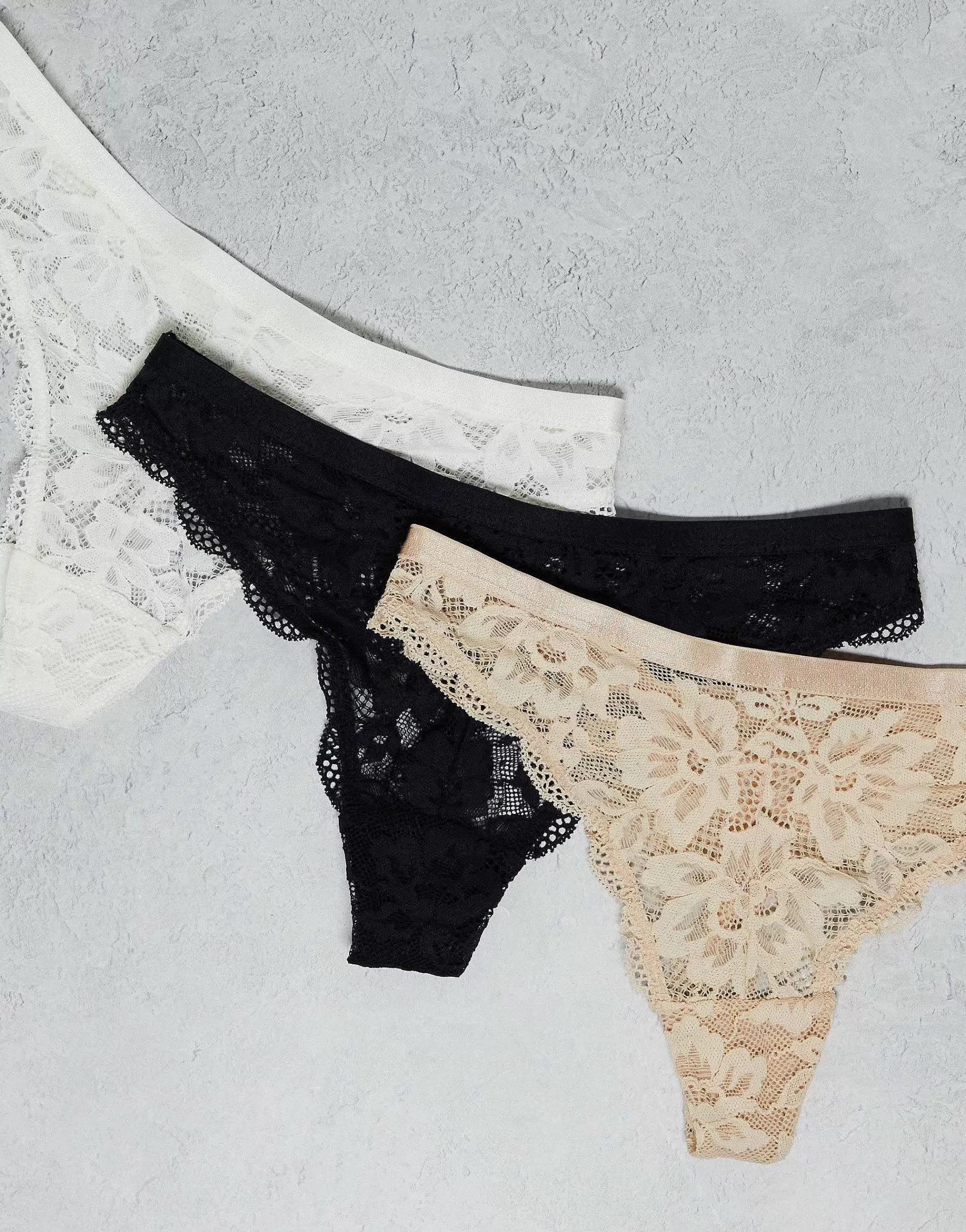 Women Dorina Myla 3 Pack Lace Thong In White, Black And Beige