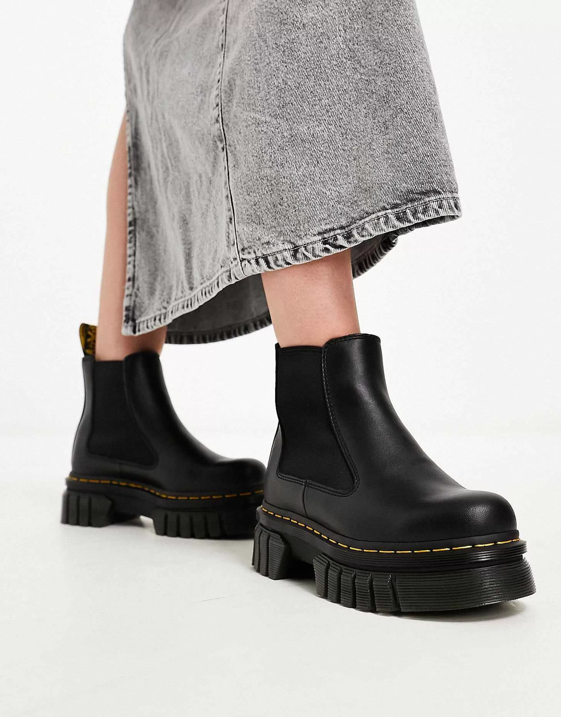 Women Dr Martens Audrick Chelsea Chunky Flat Chelsea Boot In