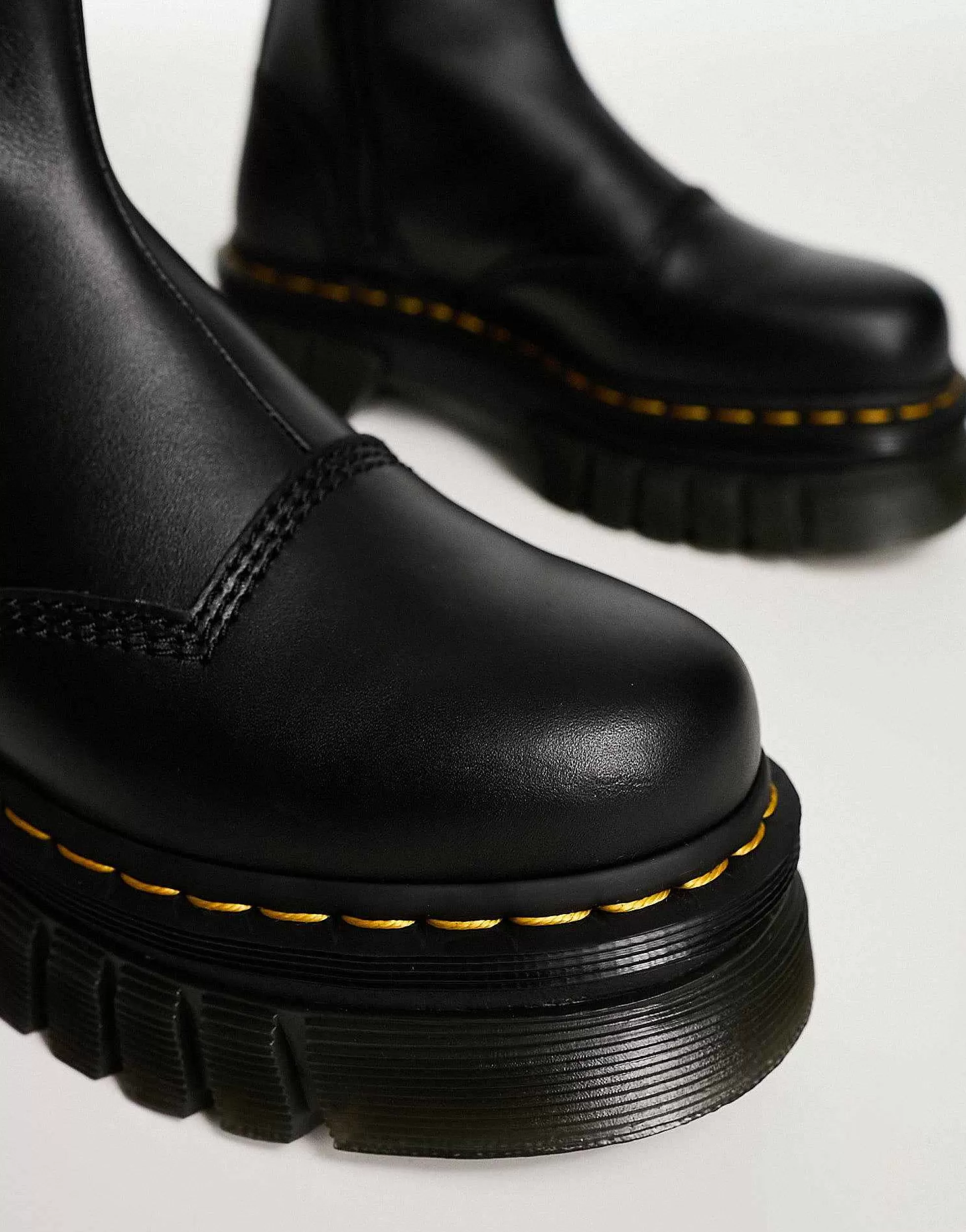 Women Dr Martens Audrick Tall Chelsea In Nappa Leather