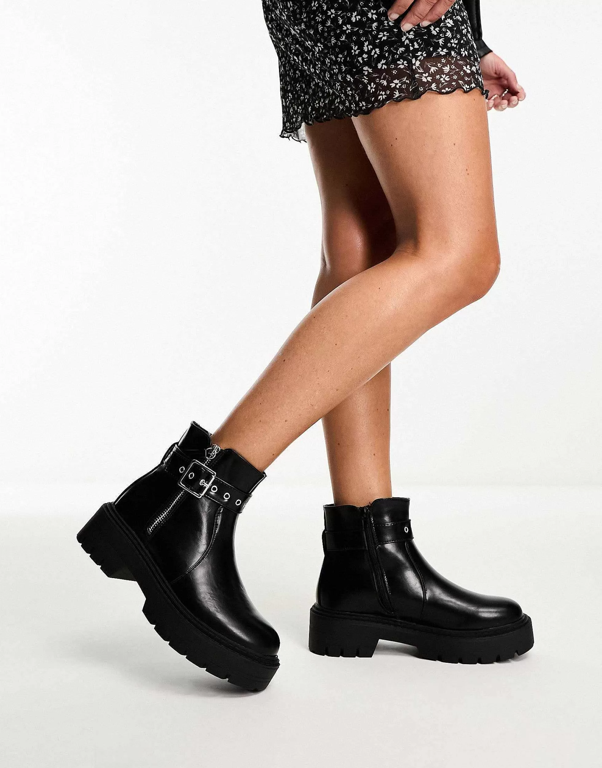Women Glamorous Chunky Chelsea Boots With Buckle In