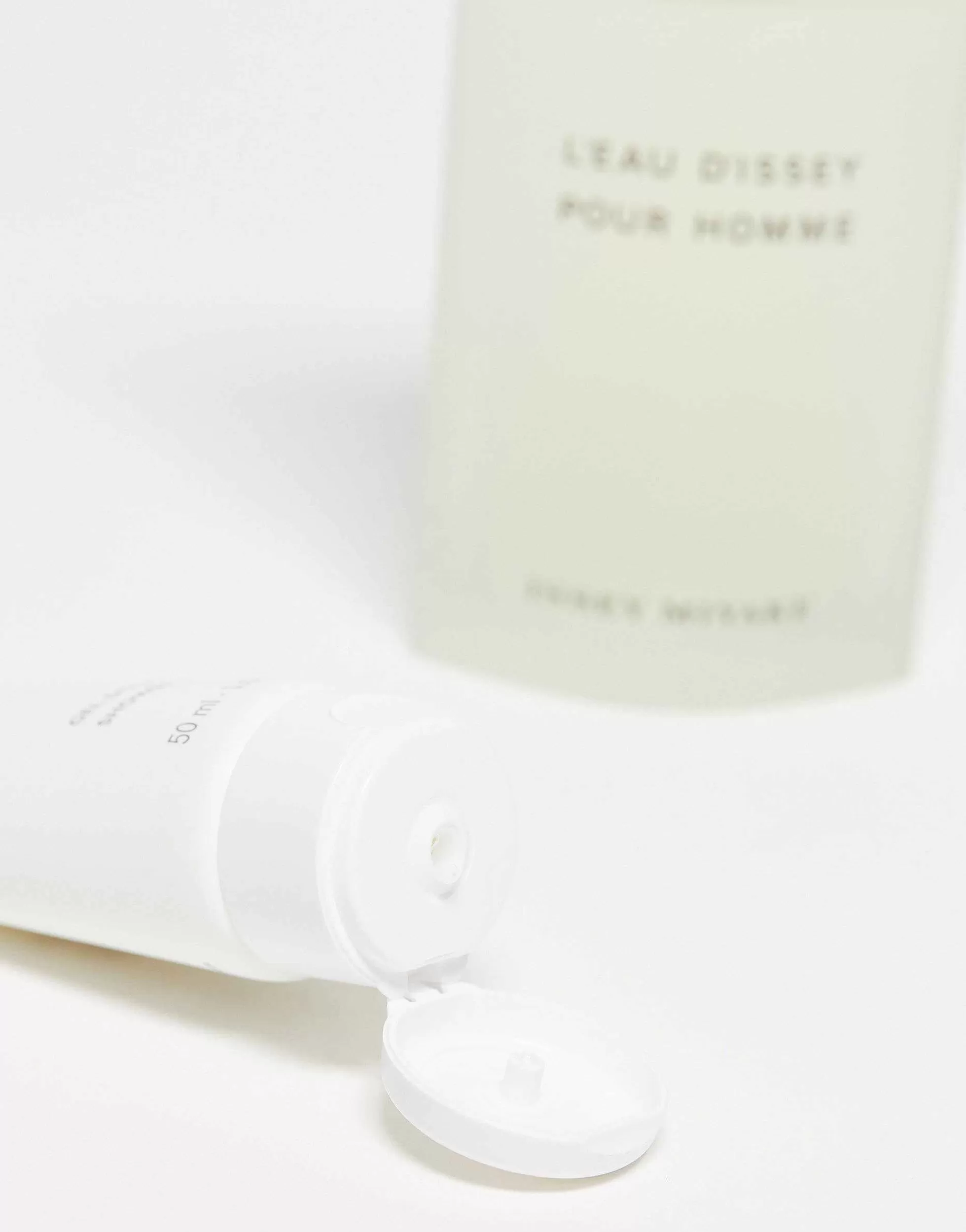 Men Issey Miyake L'Eau D'Issey Pour Homme Eau De Toilette Spray 75Ml Gift Set