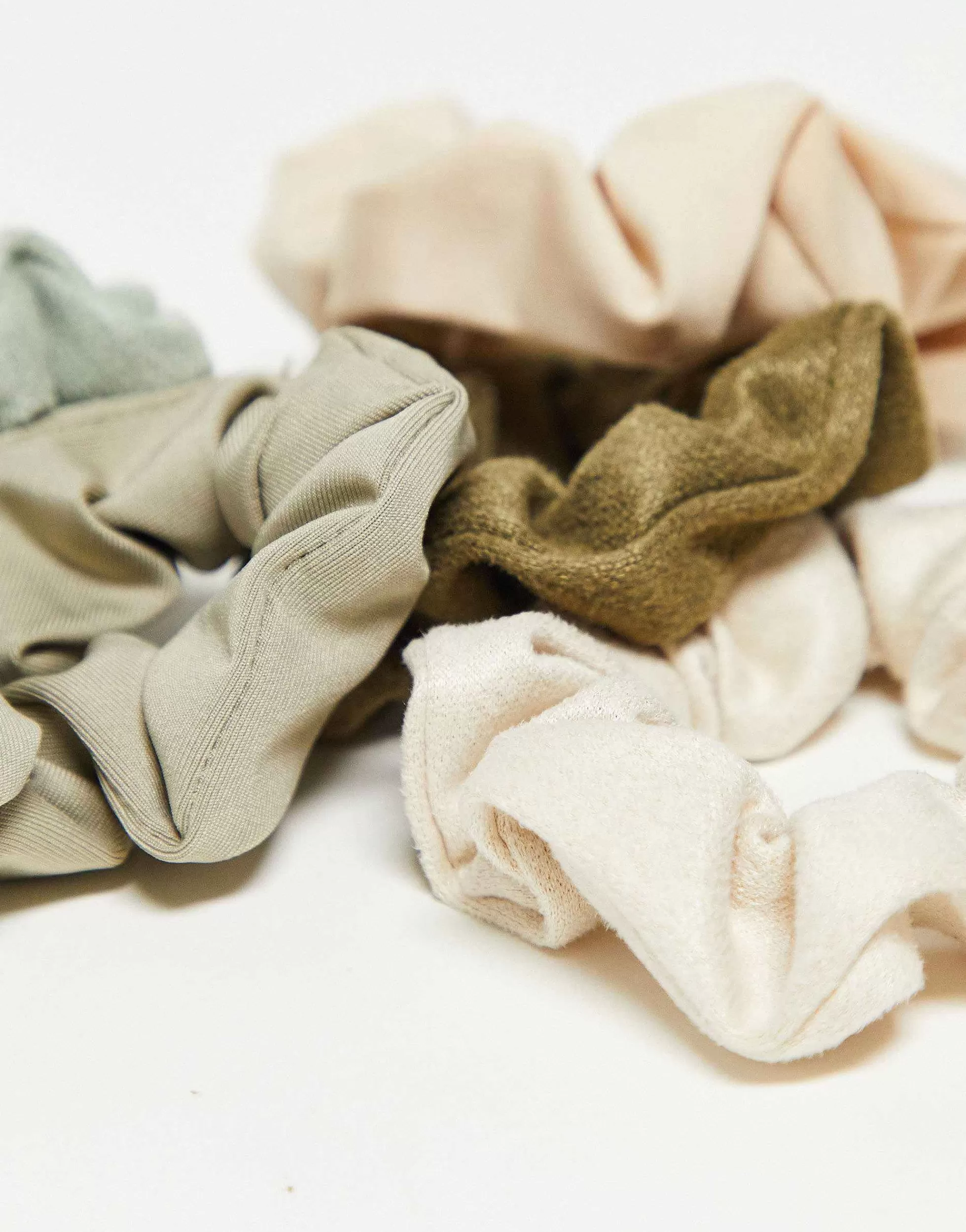 Women Kitsch Assorted Textured Scrunchies 5Pc Set