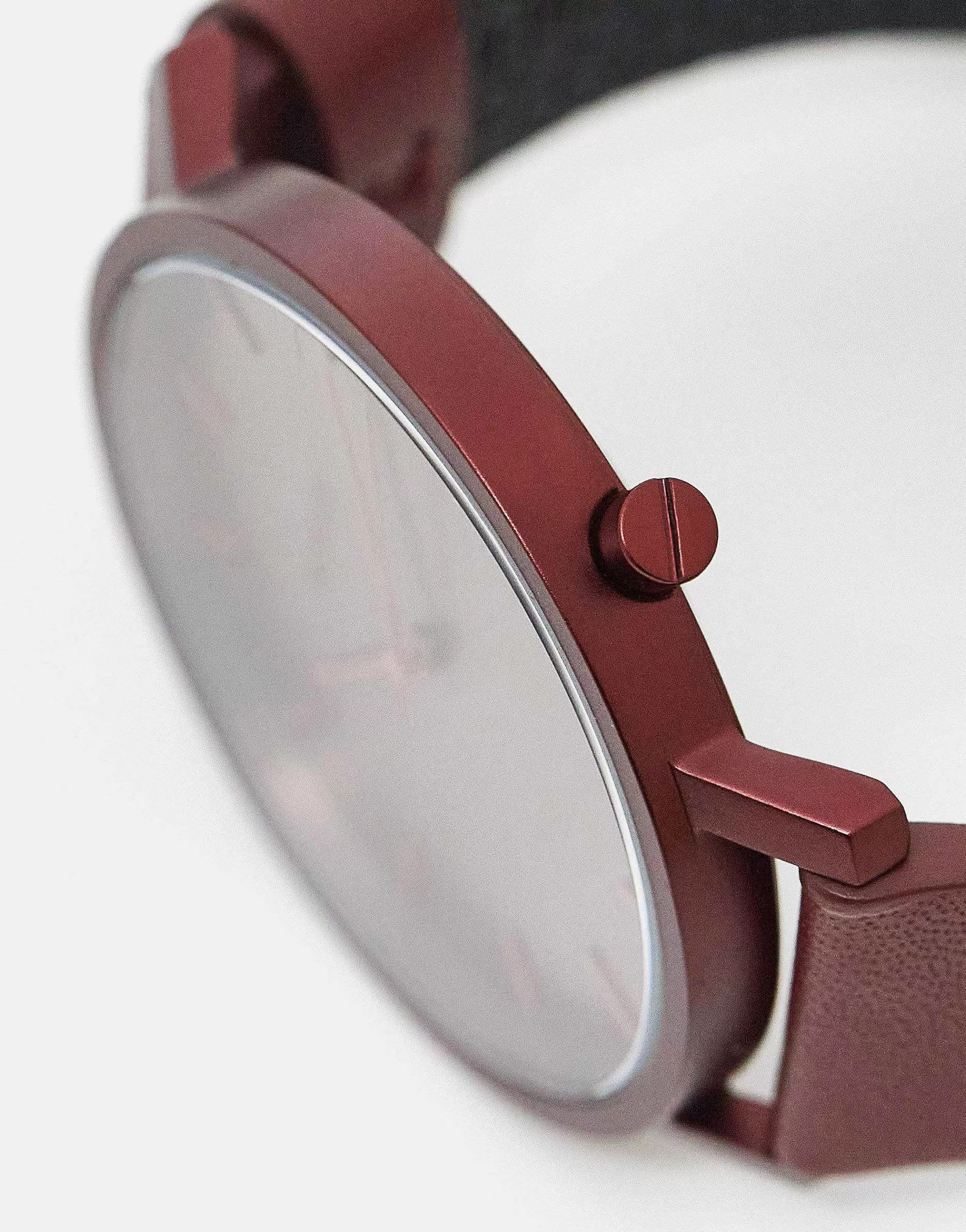 Men Komono Lewis Mono Watch In Burgundy