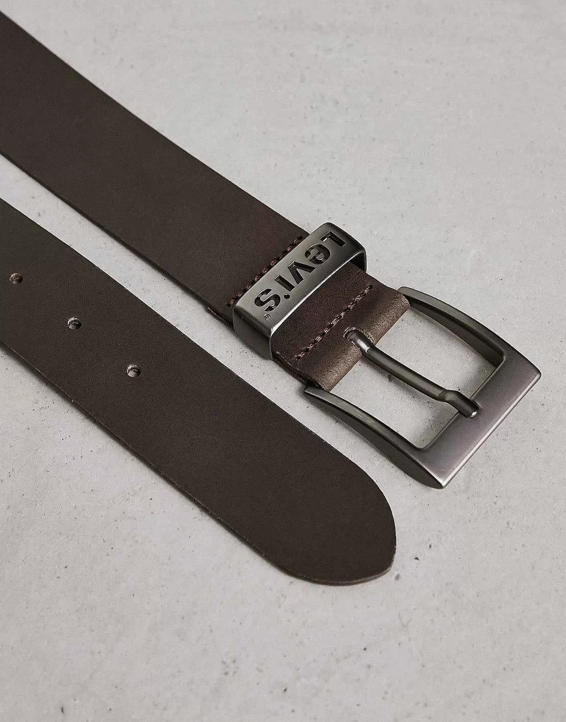 Men Levi's Seine Leather Belt In Dark With Logo