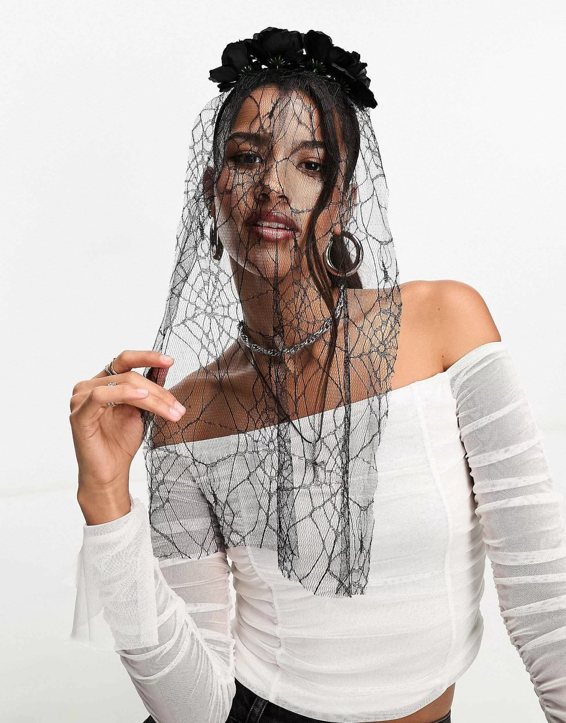 Women My Accessories London Halloween Floral And Spider Veil Headband In