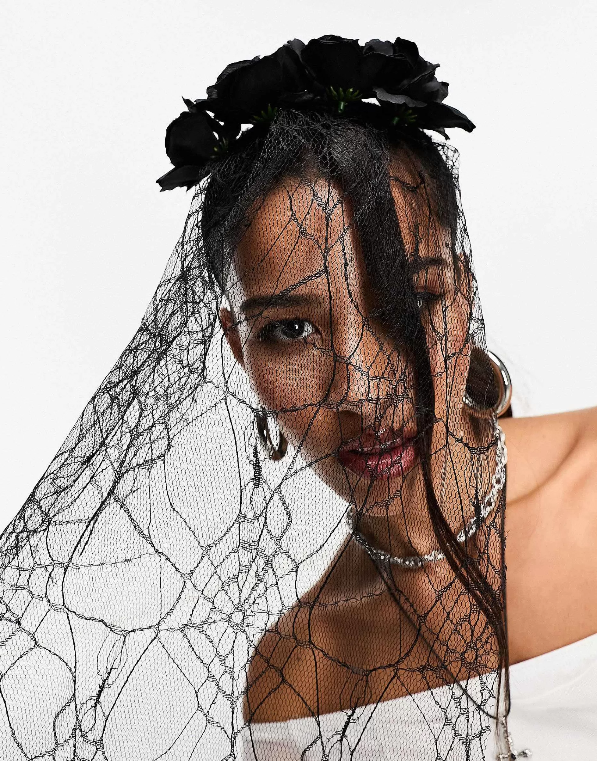 Women My Accessories London Halloween Floral And Spider Veil Headband In