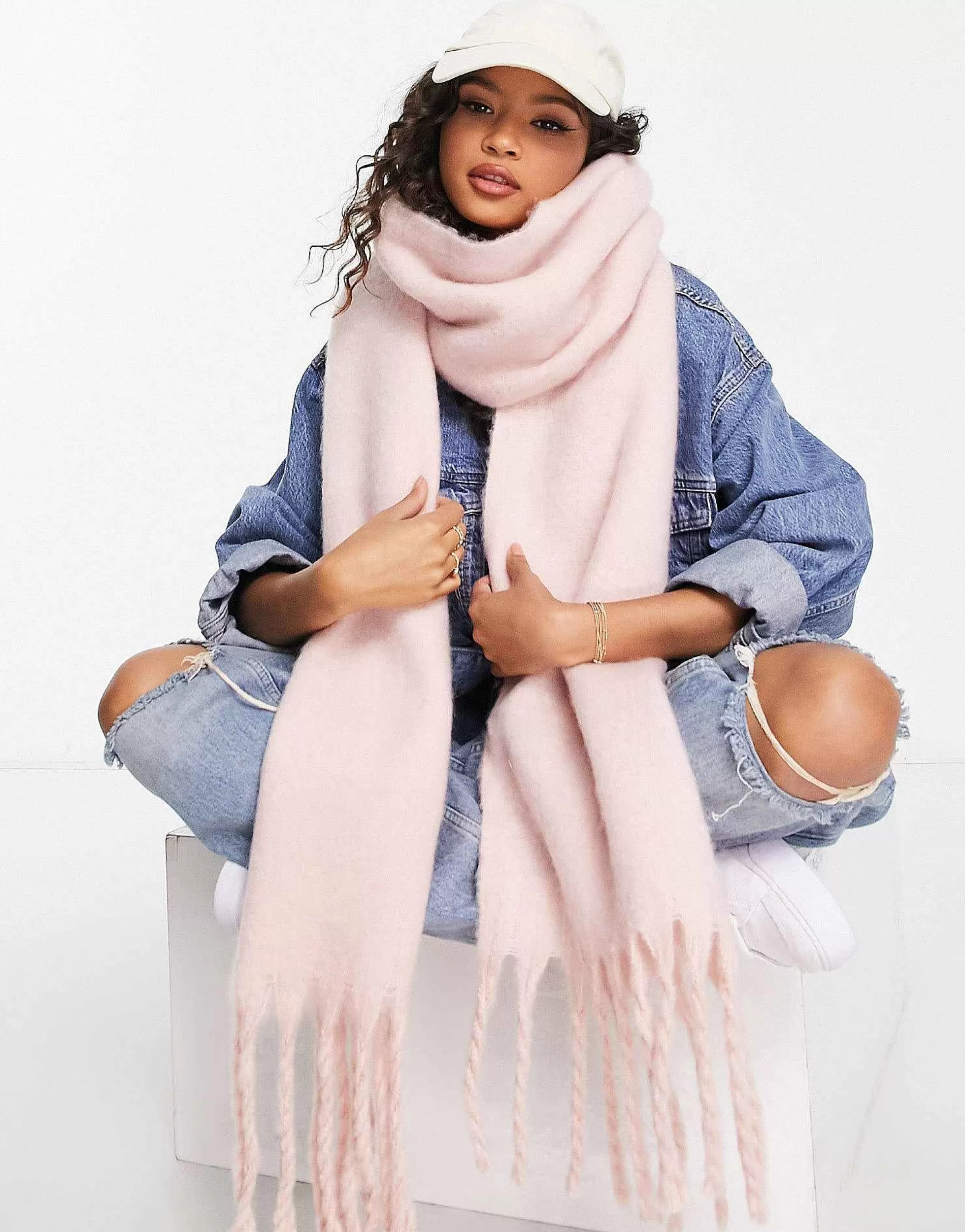 Women My Accessories London Super Soft Blanket Scarf In Light