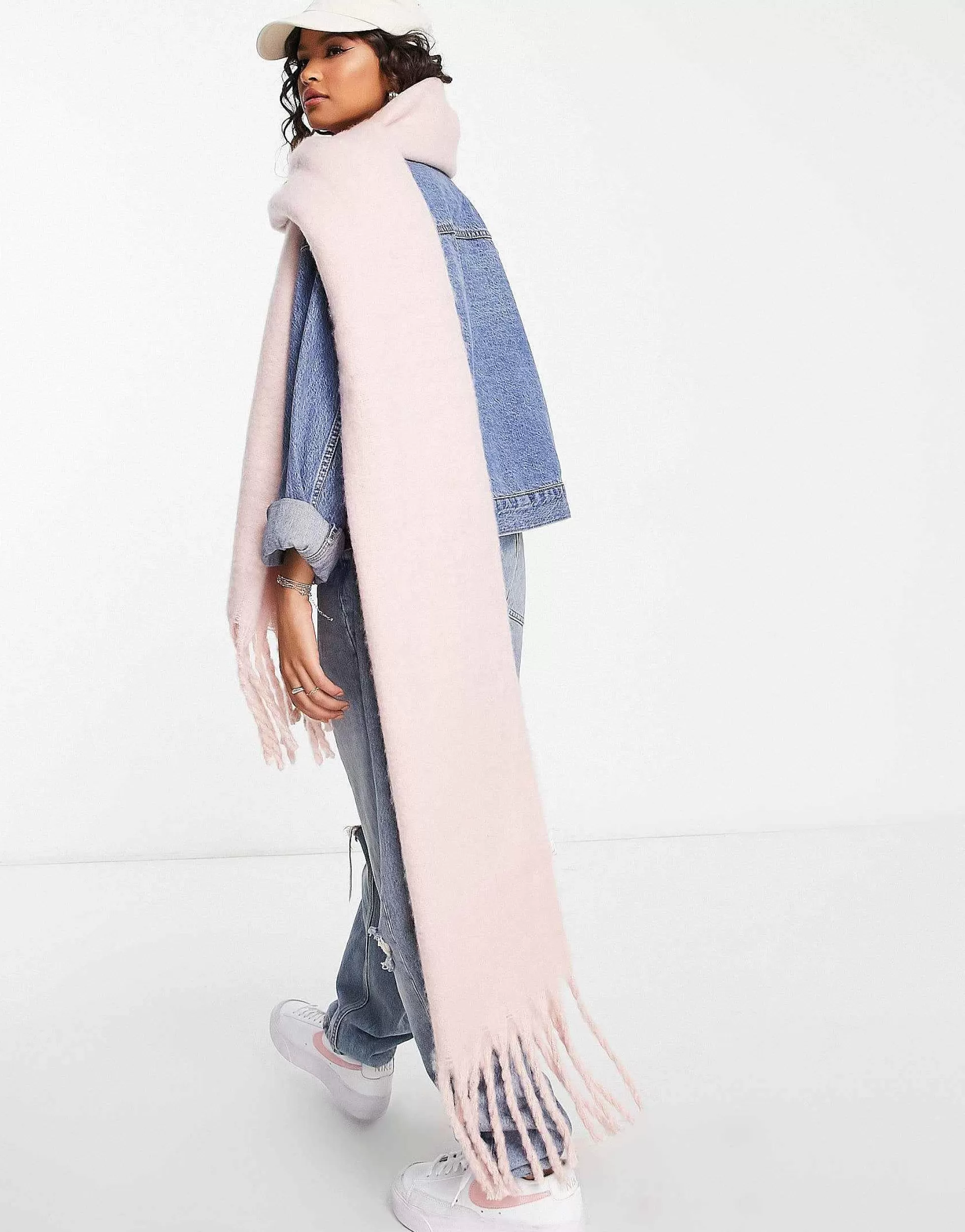 Women My Accessories London Super Soft Blanket Scarf In Light