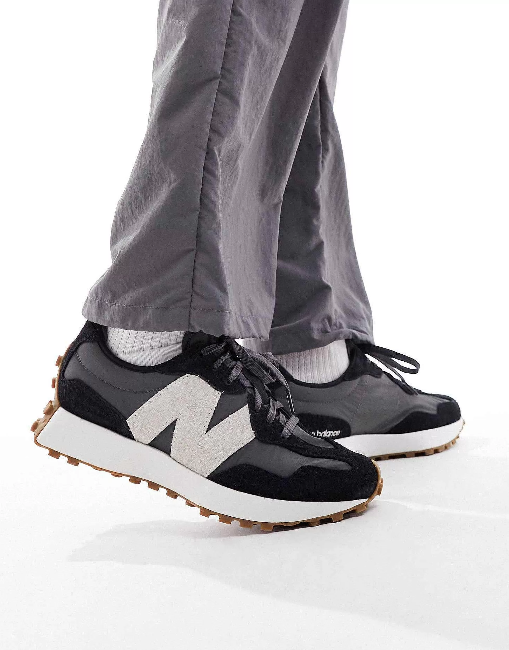 Women New Balance 327 Trainers In Black And Grey - Exclusive To Asos