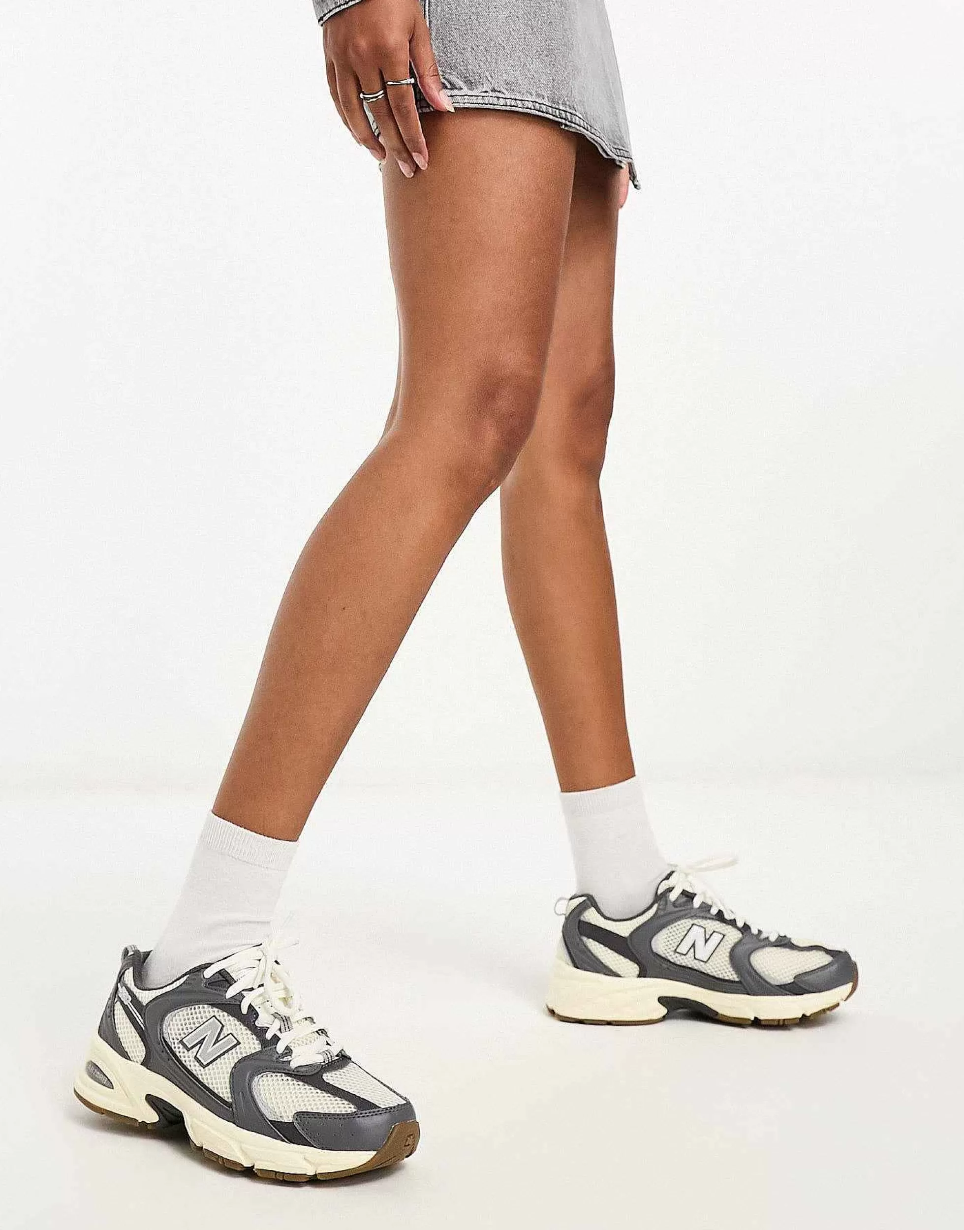Women New Balance 530 Trainers In And Grey - Exclusive To Asos