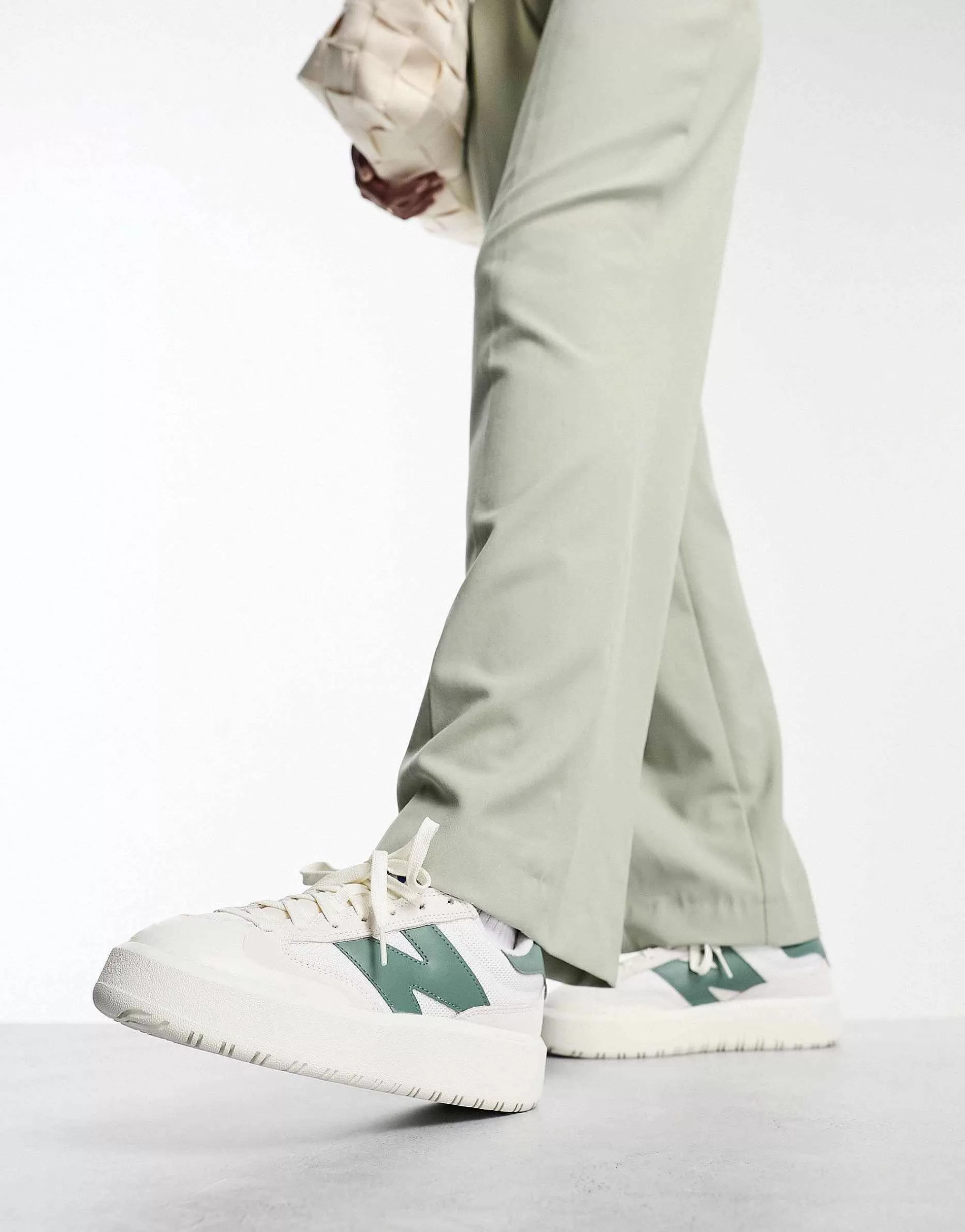 Women New Balance Ct302 Trainers In Green