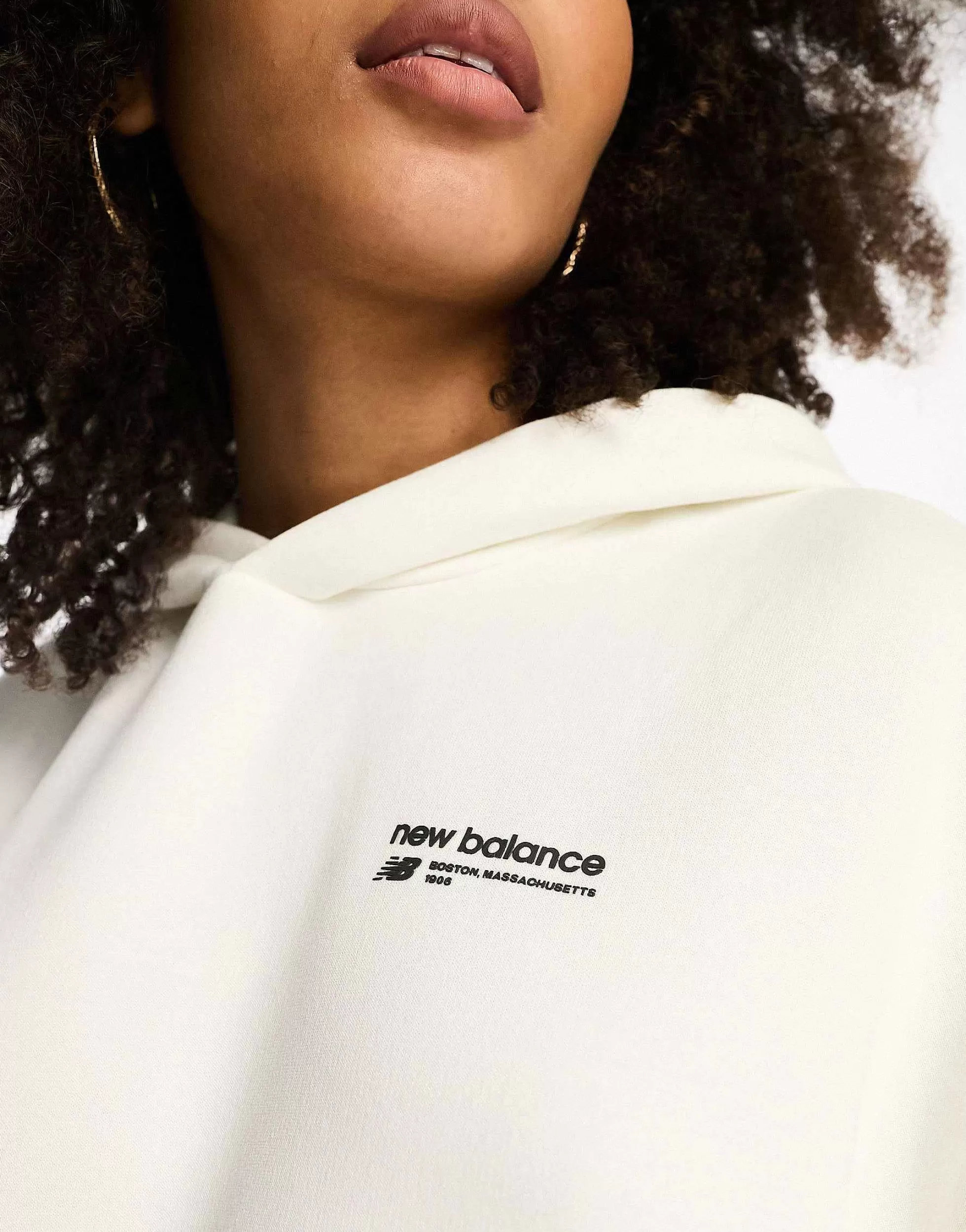 Women New Balance Linear Heritage Oversized Hoodie In Oatmeal
