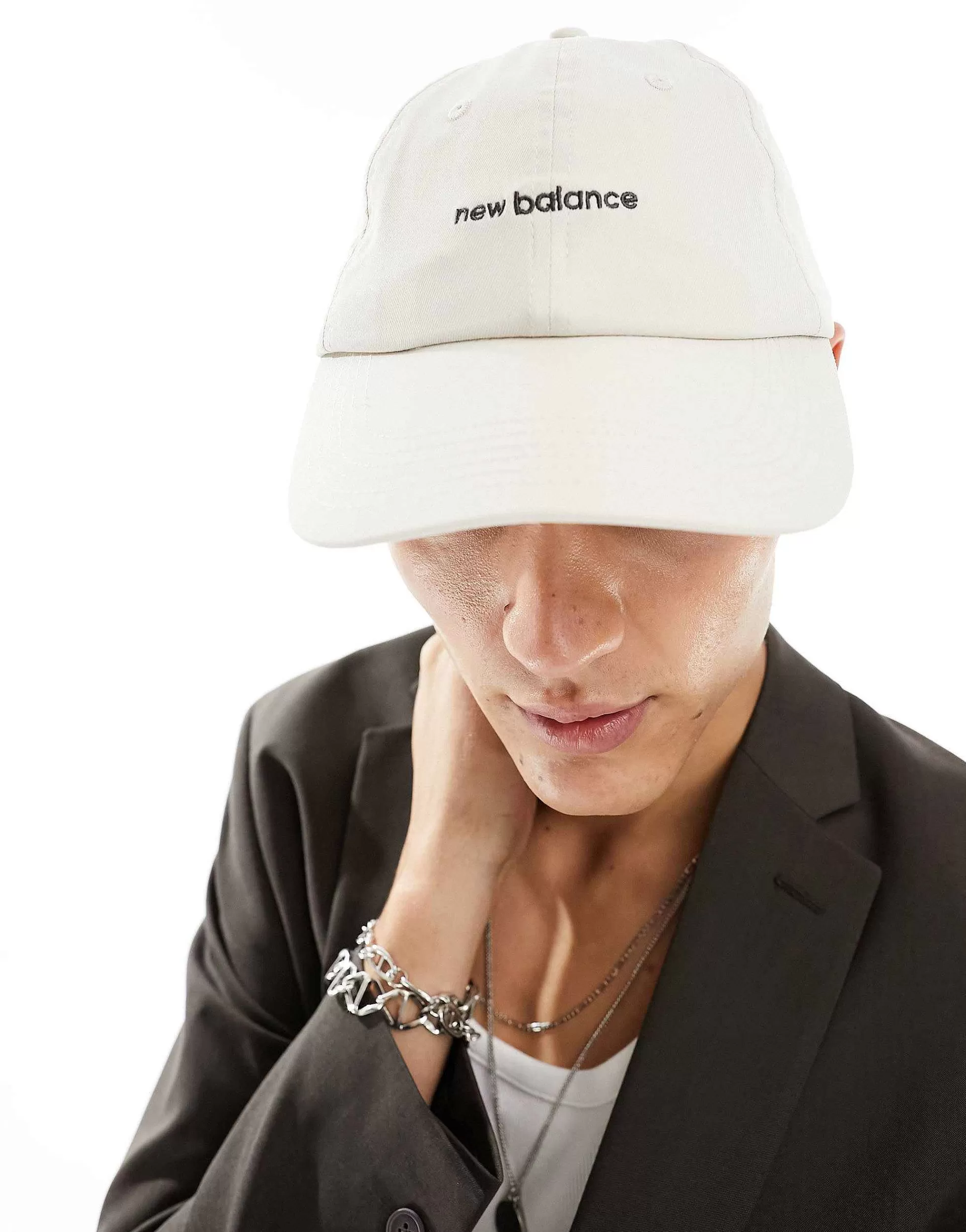 Women New Balance Linear Logo Cap In