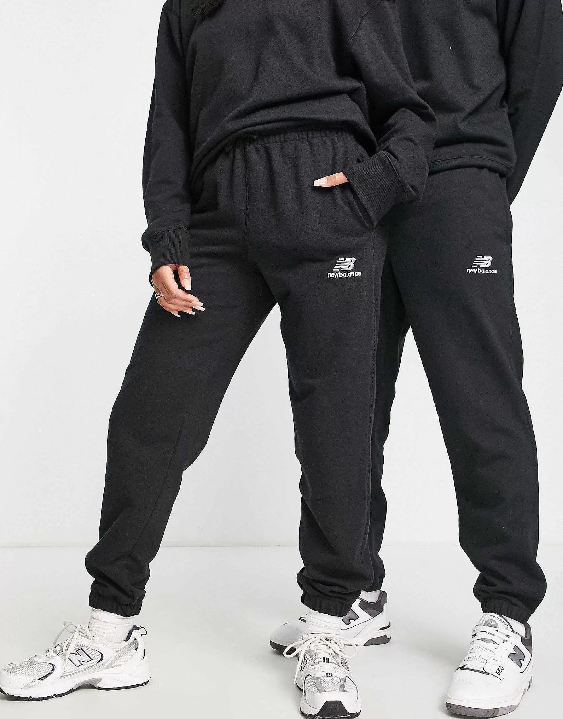Women New Balance Unisex Logo Joggers In