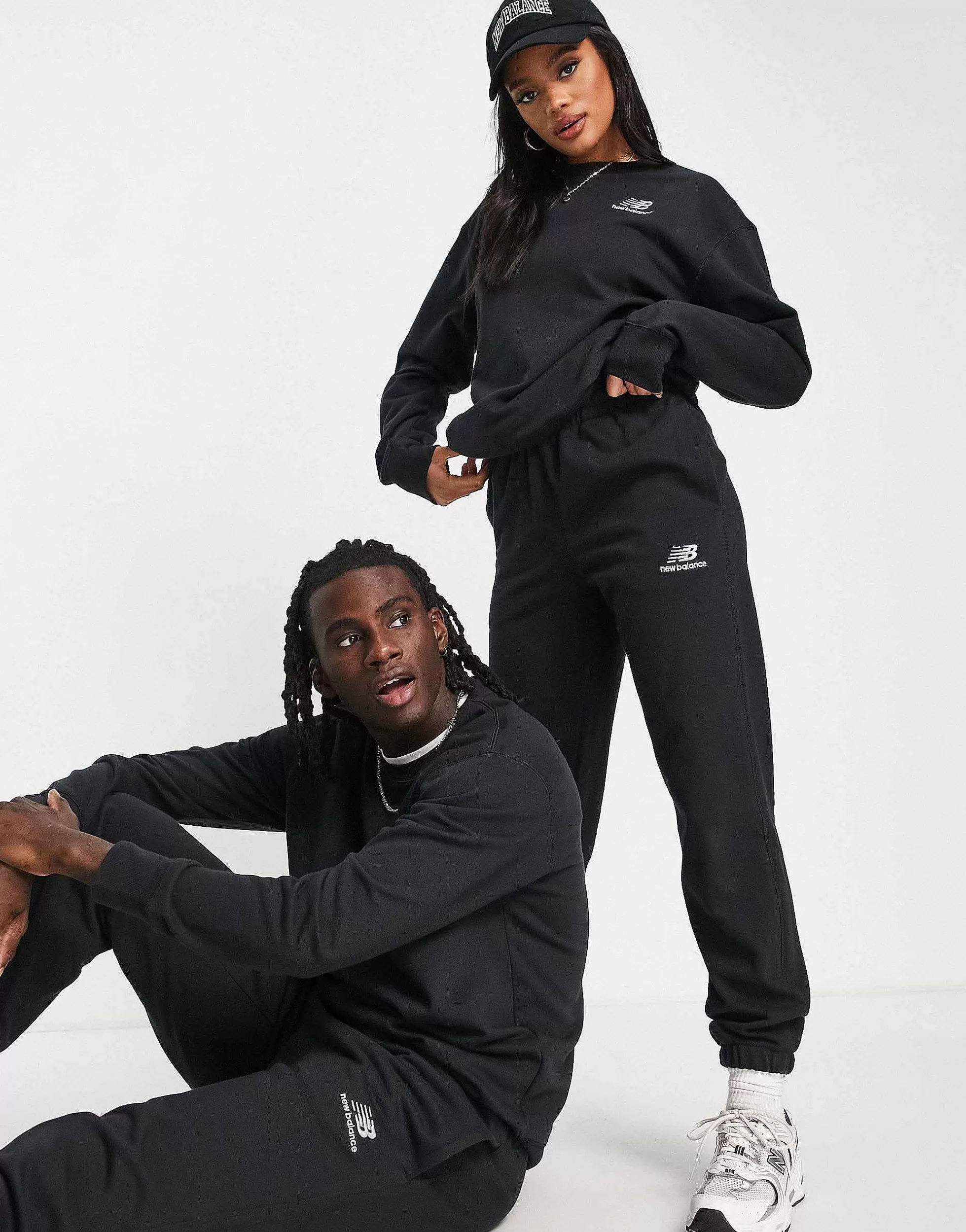 Women New Balance Unisex Logo Joggers In
