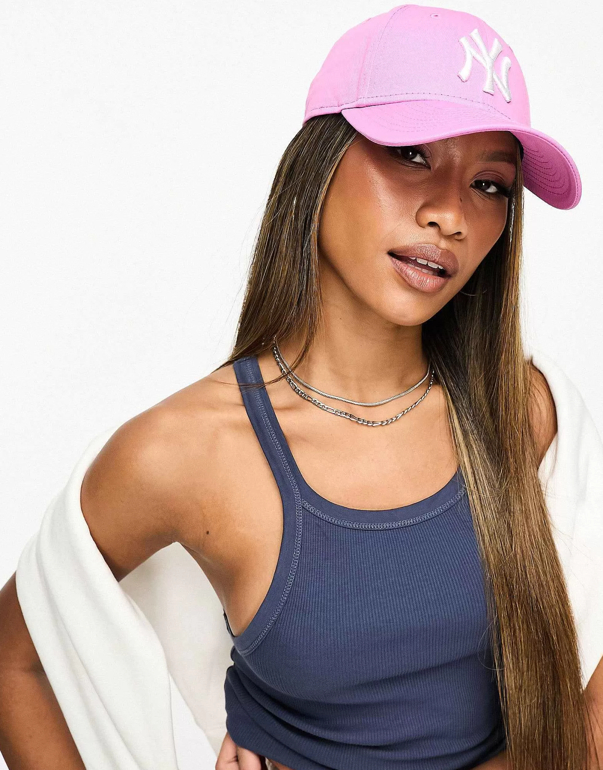 Women New Era 9Forty Ny Cap In With White Logo