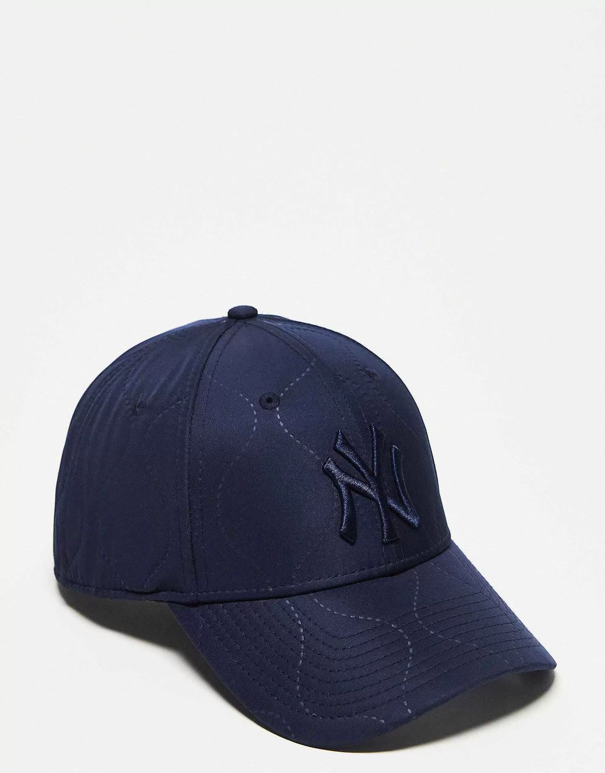 Women New Era 9Forty Ny Quilted Unisex Cap In