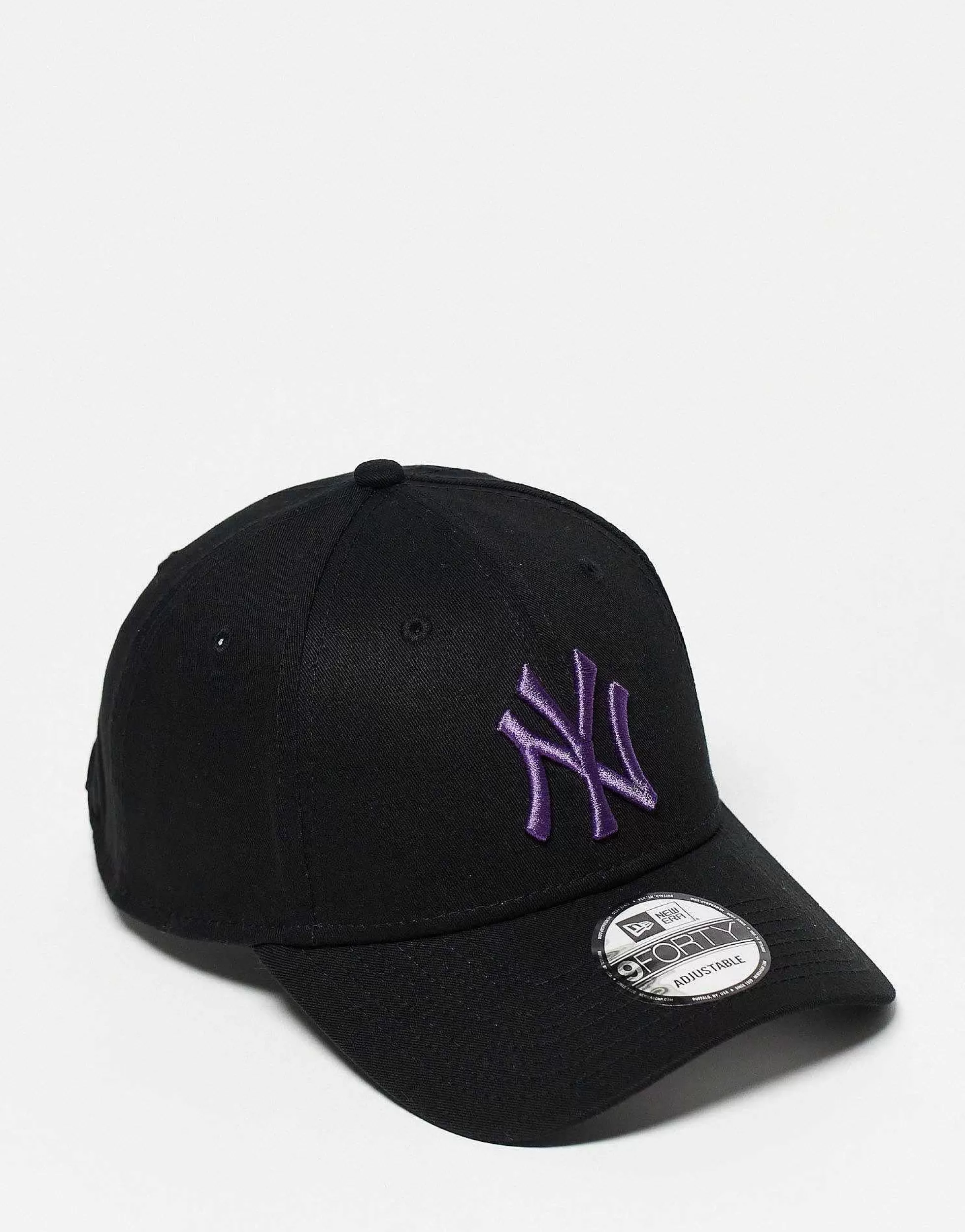 Women New Era 9Forty Ny Unisex Cap In With Purple Logo