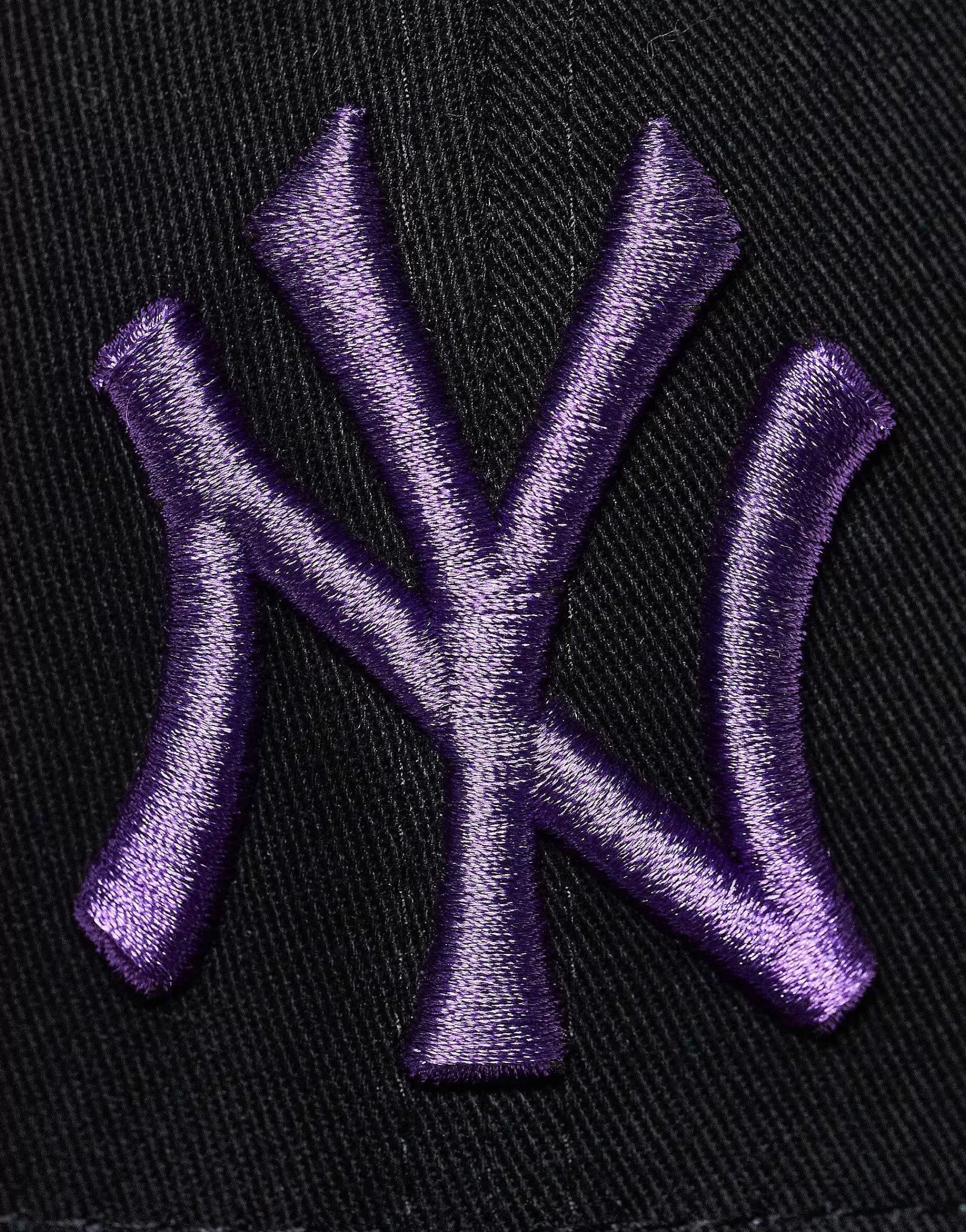 Women New Era 9Forty Ny Unisex Cap In With Purple Logo