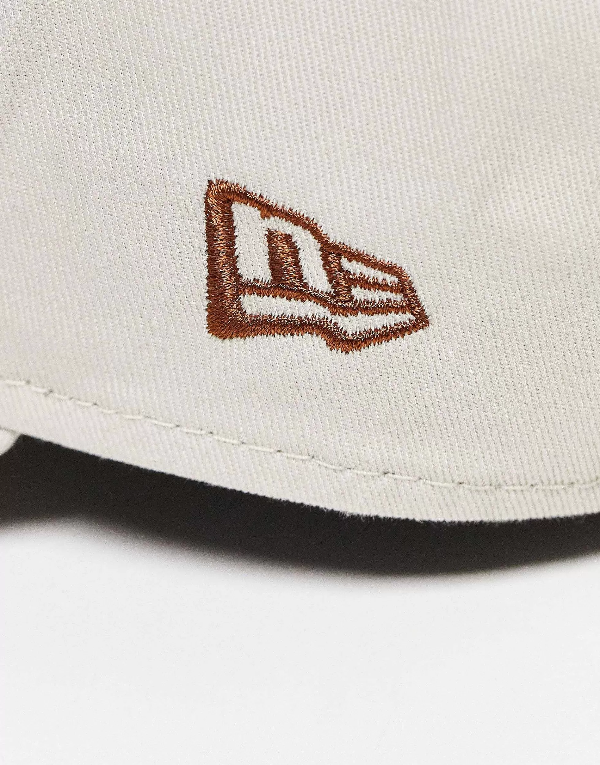 Women New Era 9Forty Red Sox Unisex Cap In And Orange Logo