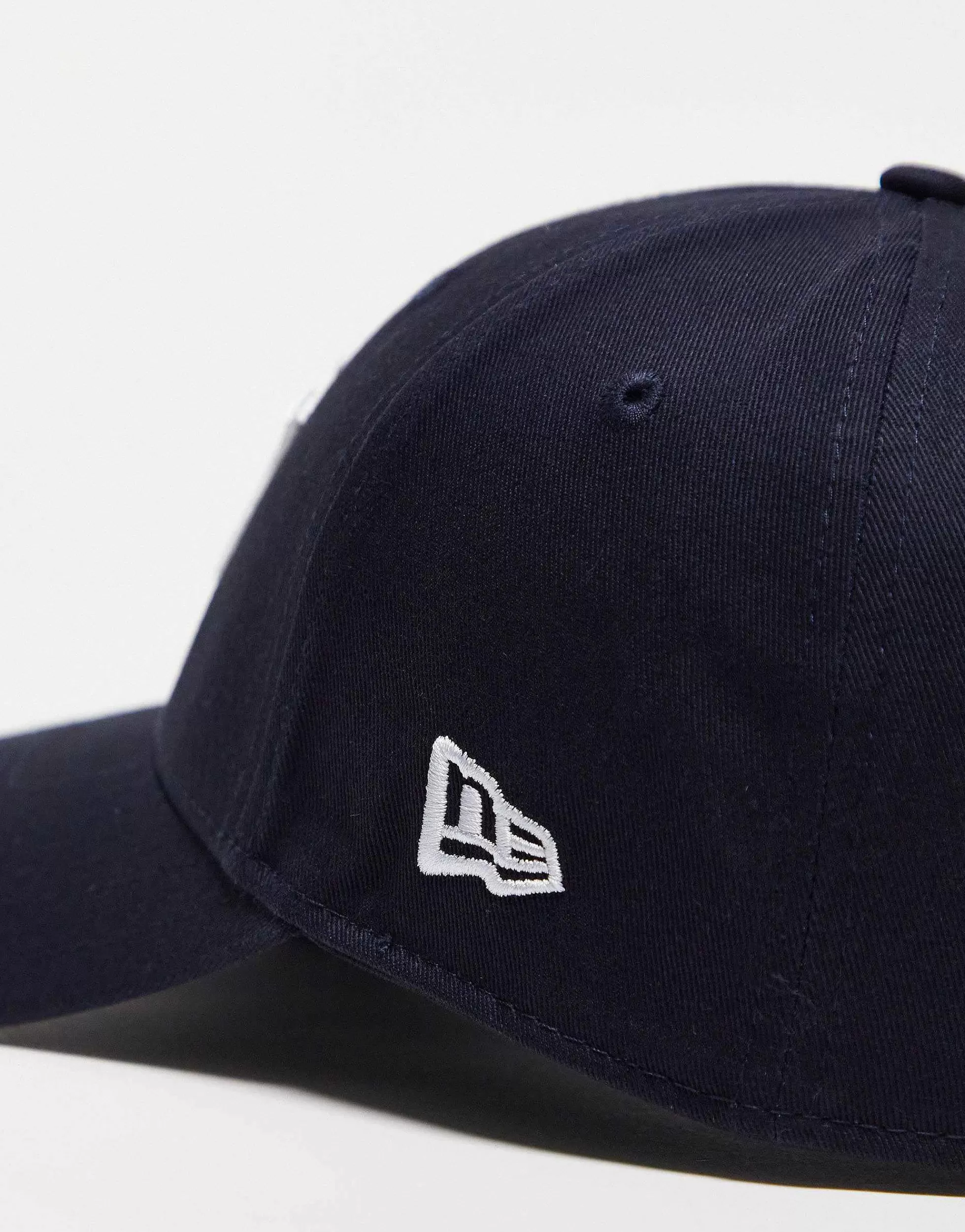 Men New Era Mlb 9Forty Ny Yankees Adjustable Unisex Cap In Dark