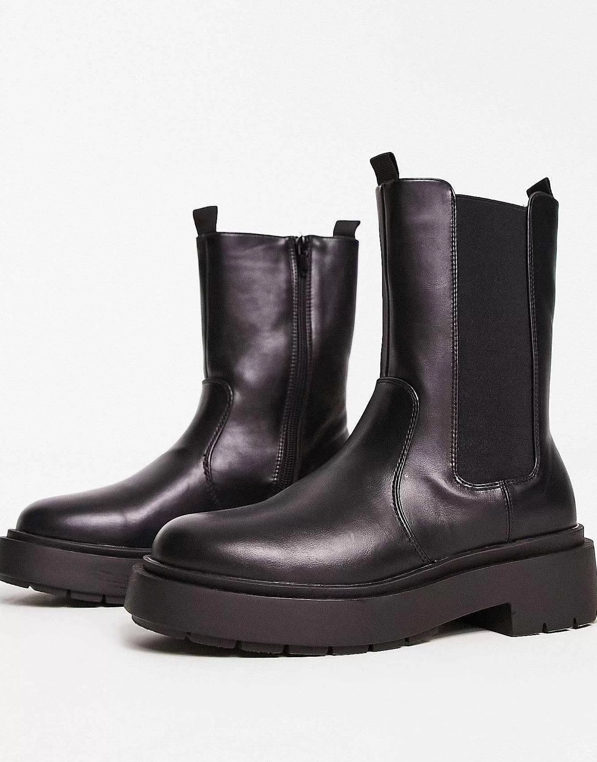Women New Look Flat Chunky High Ankle Chelsea Boot In