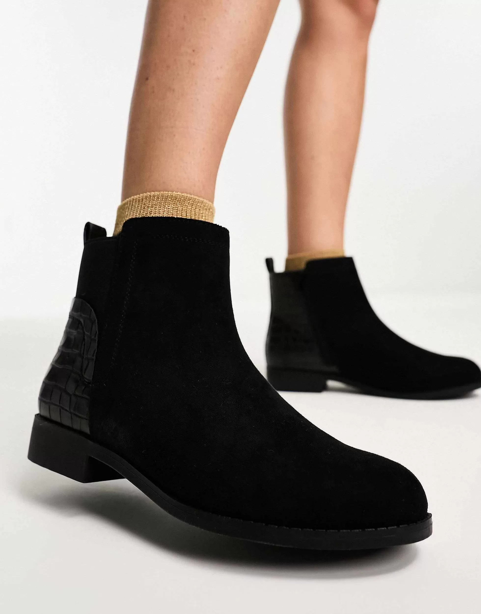 Women New Look Wide Fit Flat Chelsea Boot In
