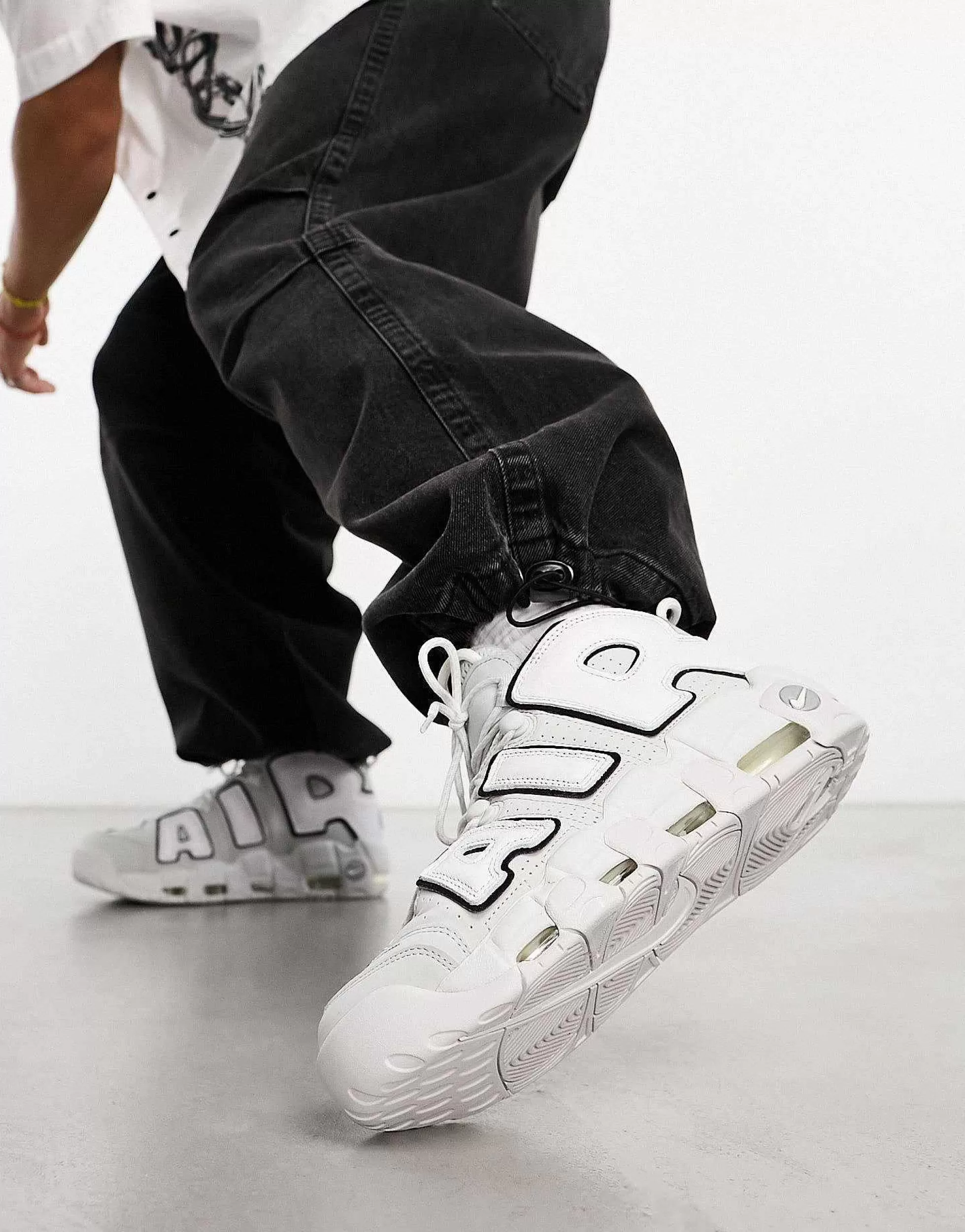 Men Nike Air More Uptempo Trainers In