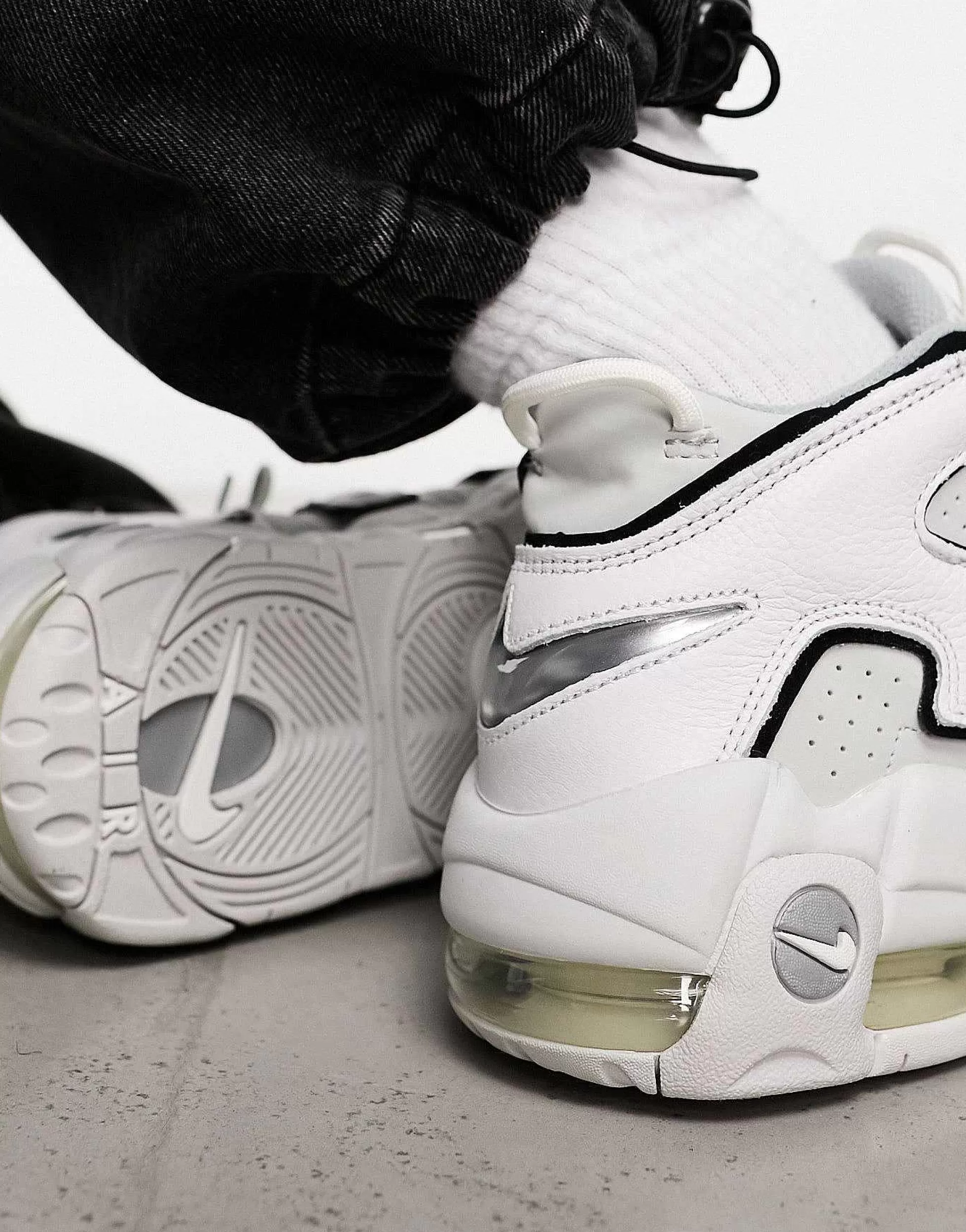 Men Nike Air More Uptempo Trainers In