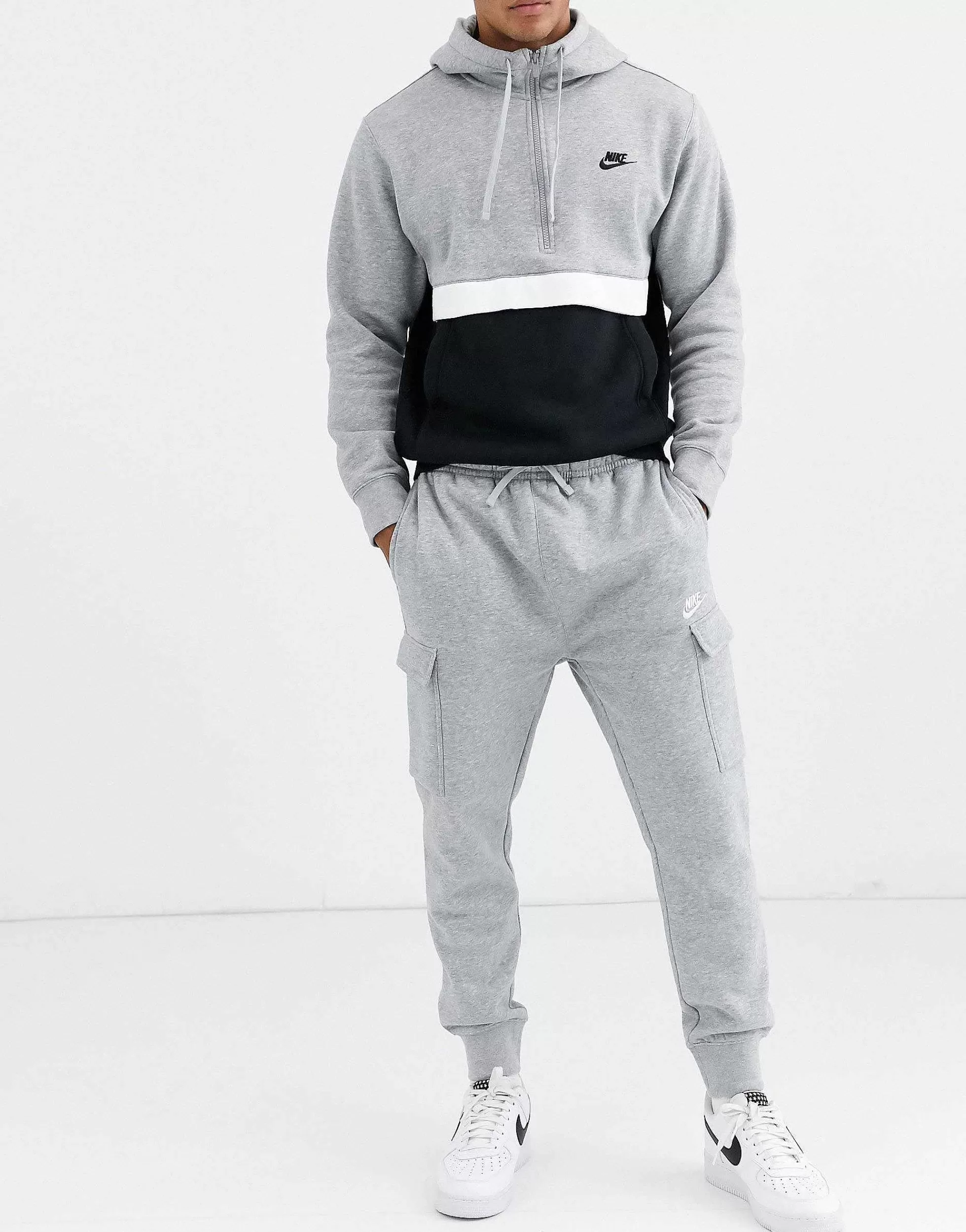 Men Nike Club Cargo Fleece Joggers In