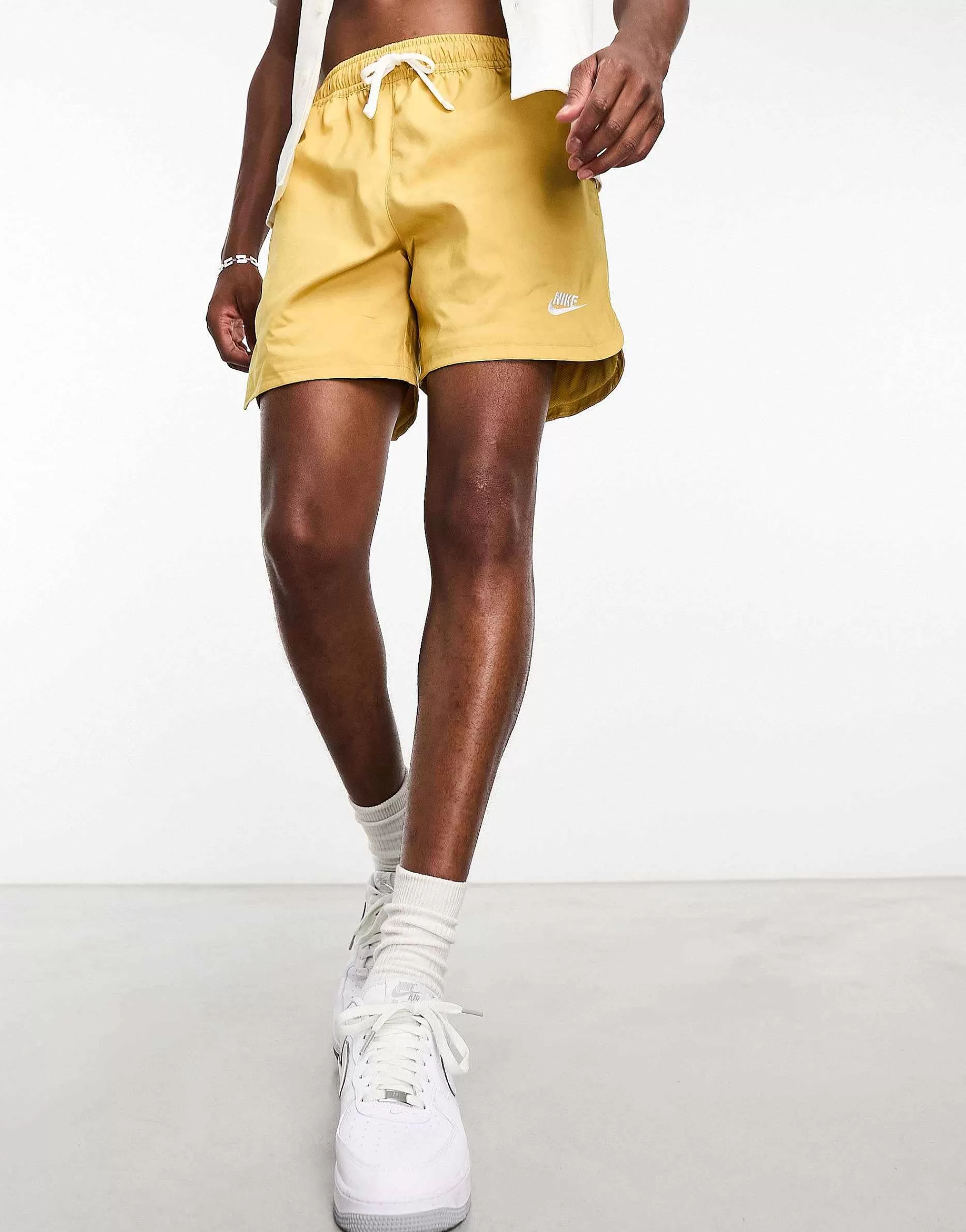 Men Nike Club Woven Shorts In